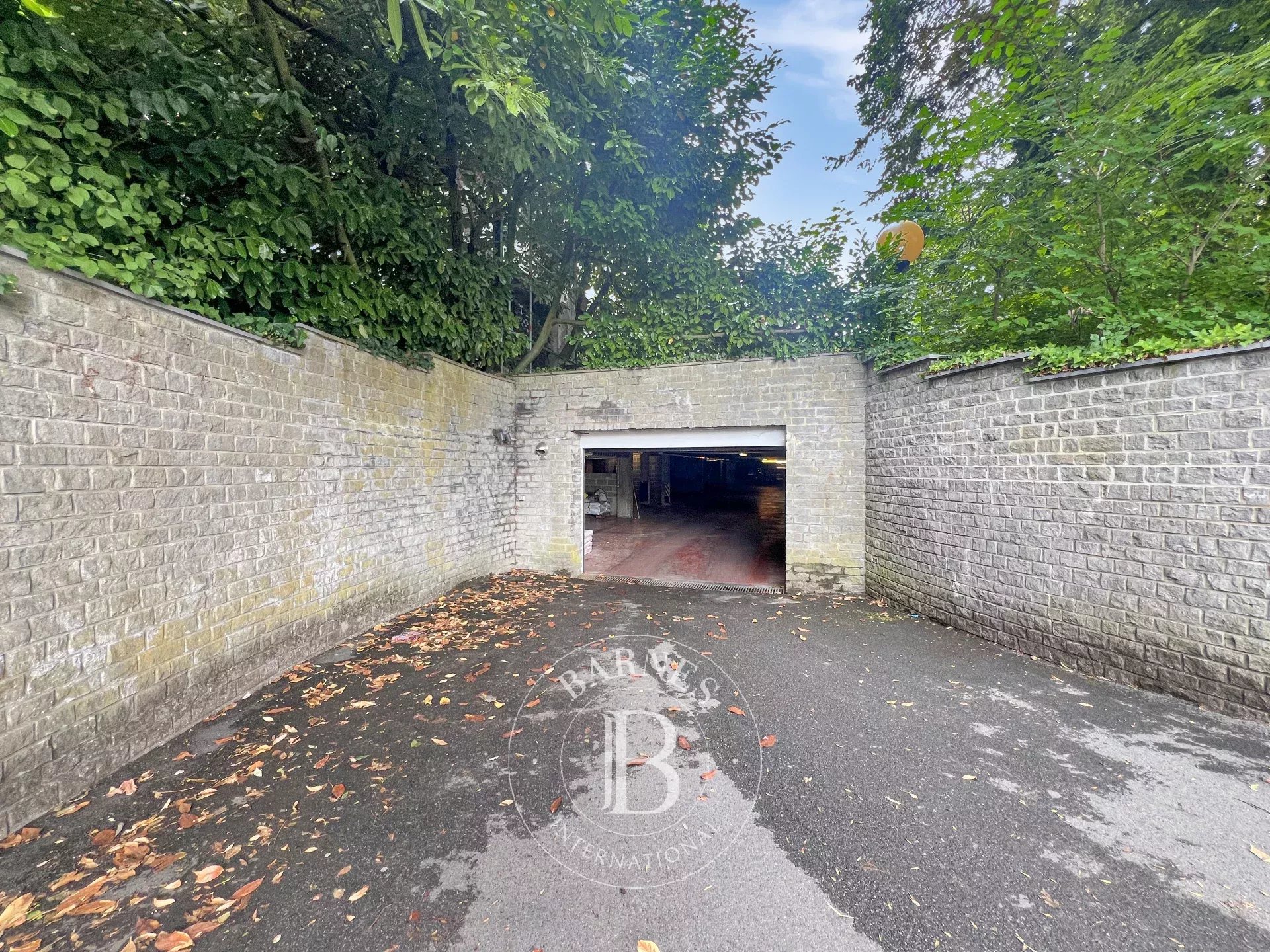 Underground parking location in Waterloo