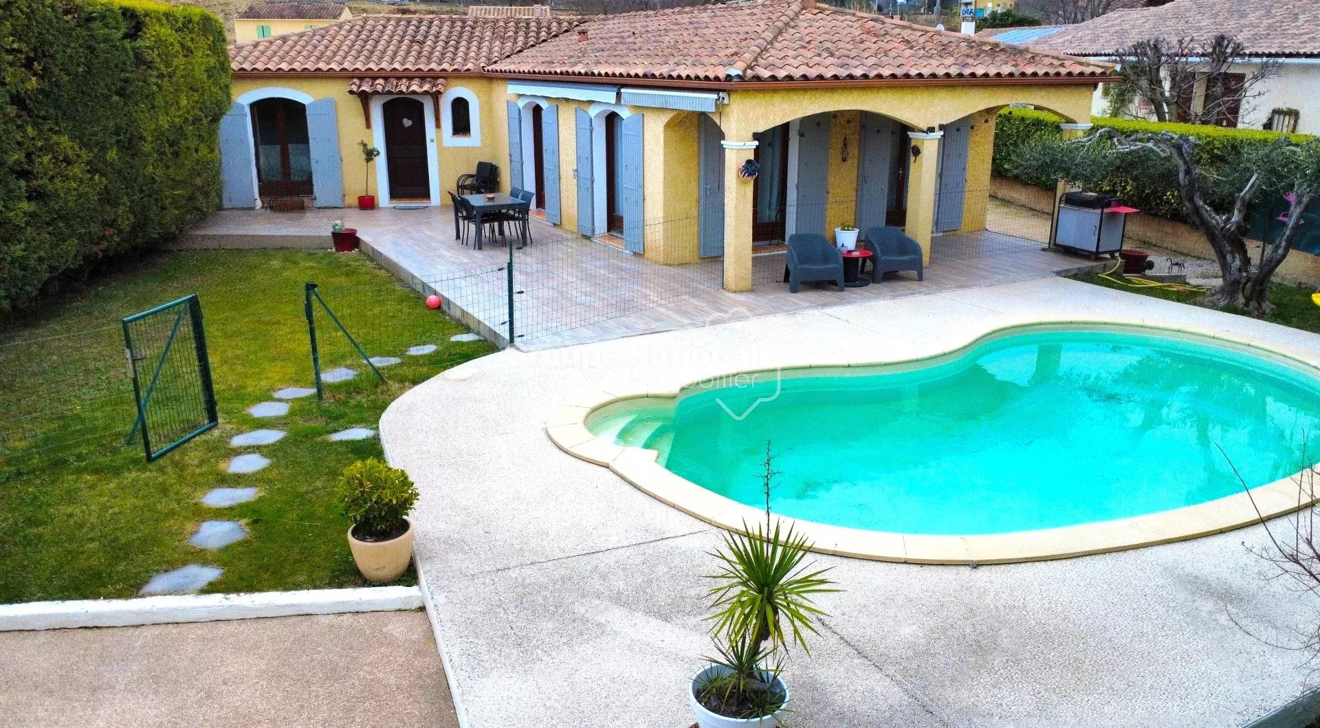 Agence immobilière de 