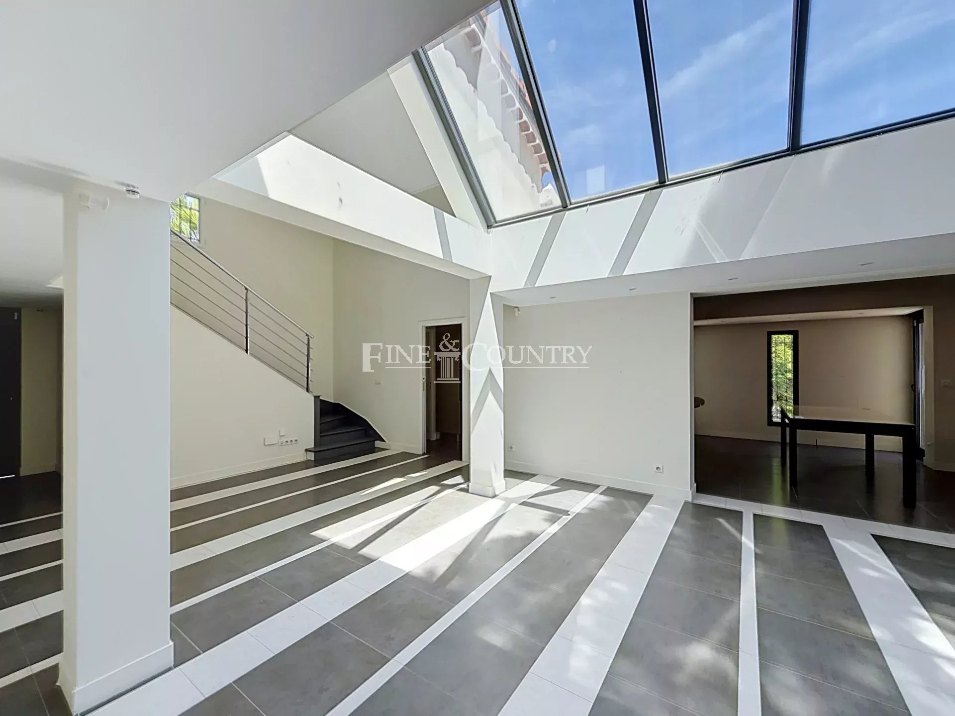 Photo of Villa for sale in Palm Beach, Cannes