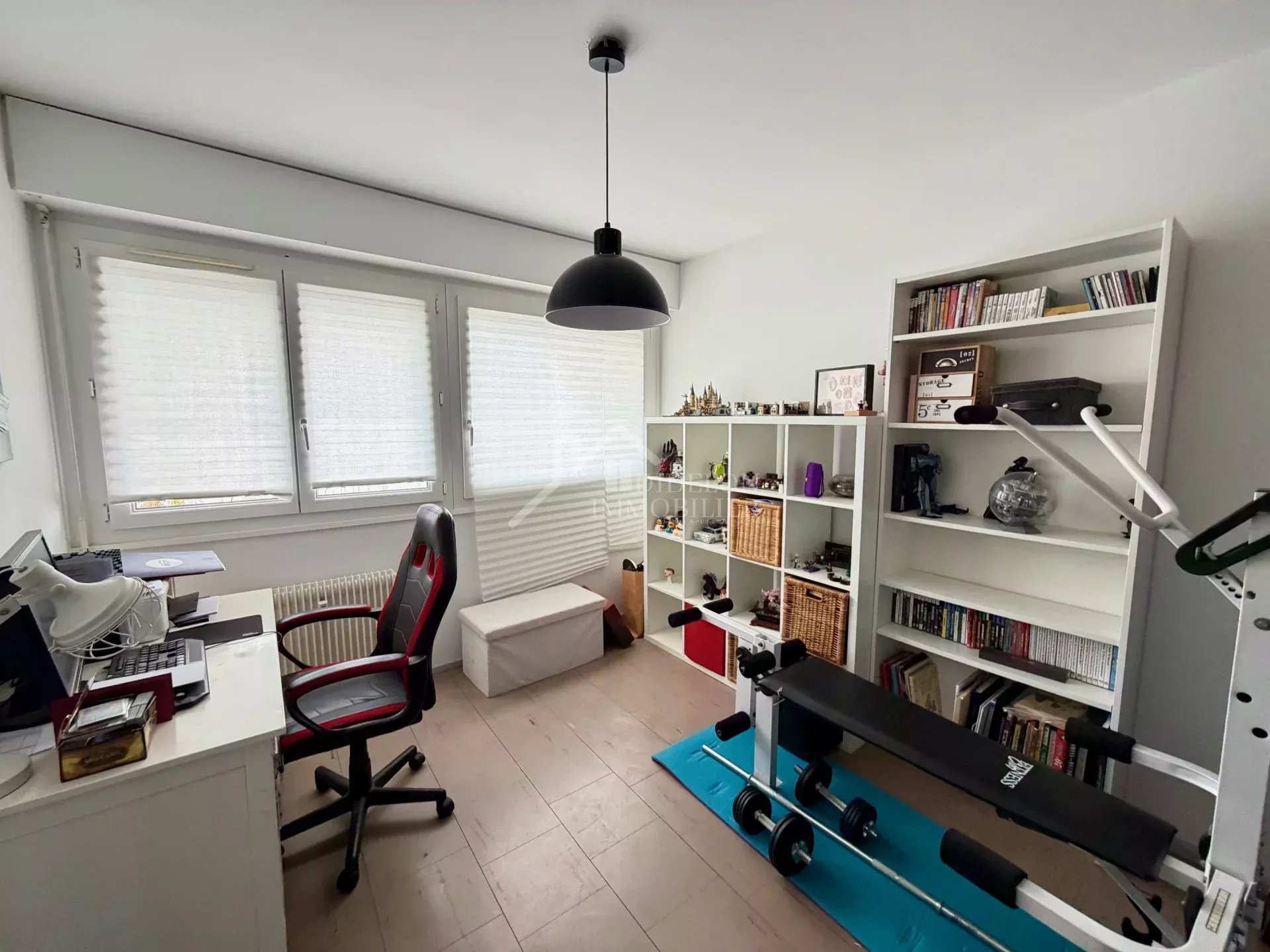 Appartement 5 pièces - 98 m² - balcon