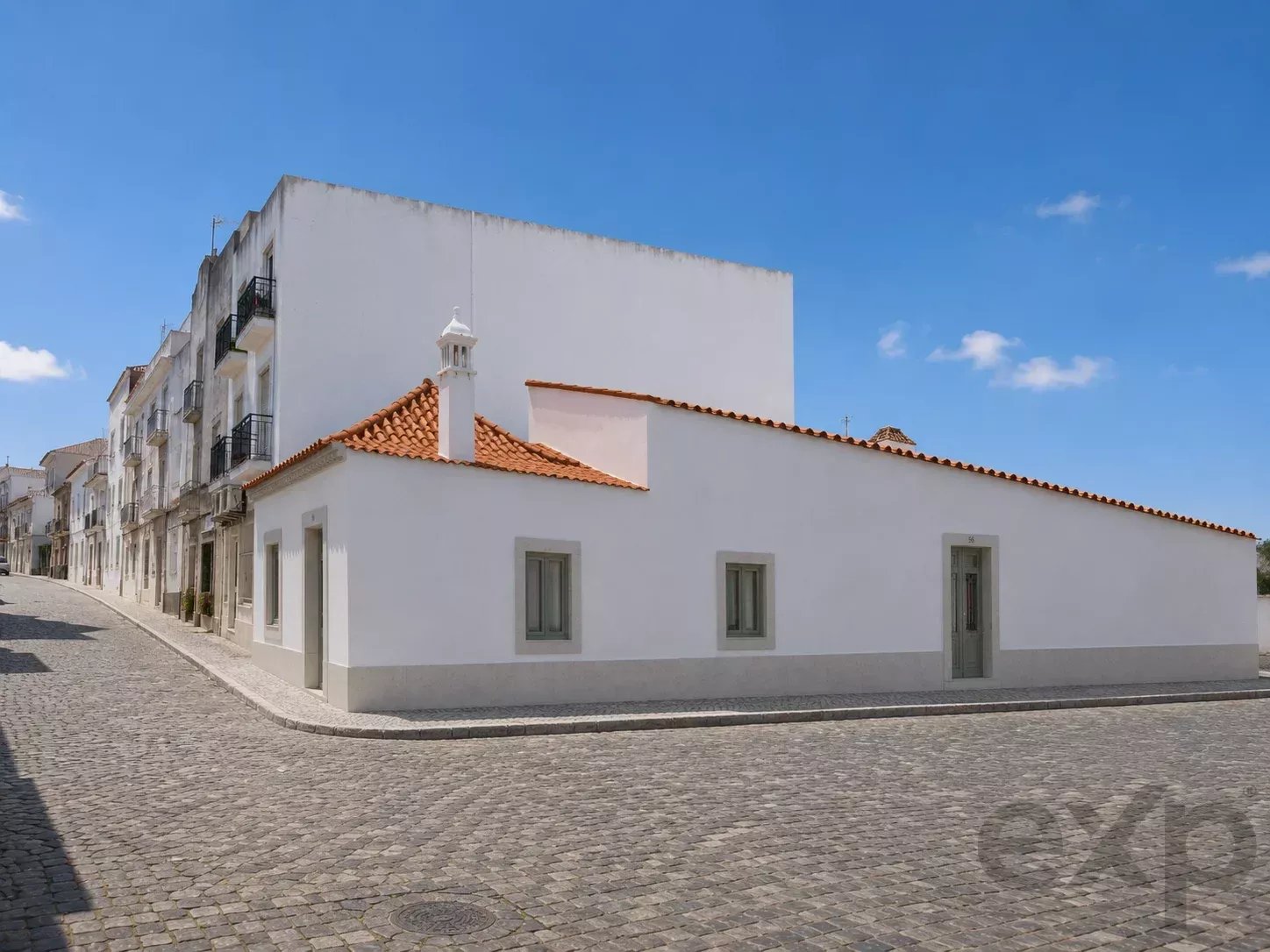 Charming House with Approved Reconstruction Project in Tavira Historic Centre 86993556 image 6