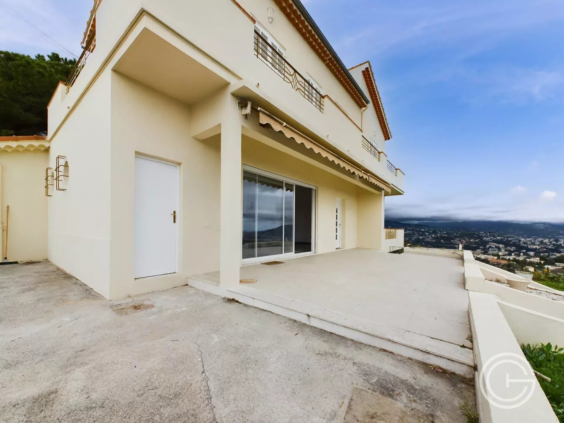 Location Villa Nice Saint Pierre de Féric