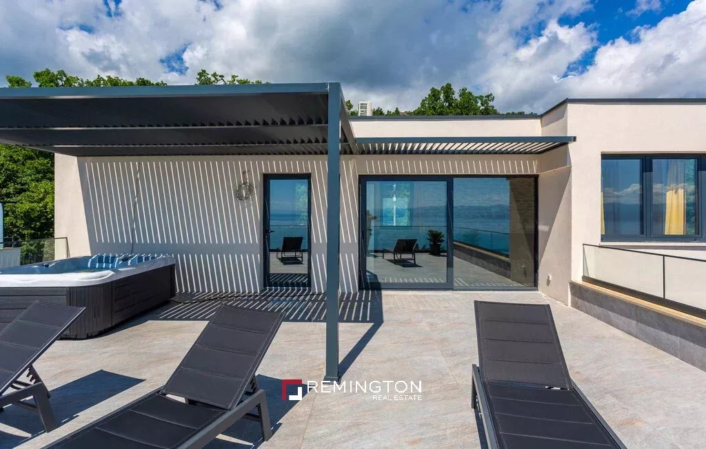 4 Bedroom Villa/Townhouse's Image 23