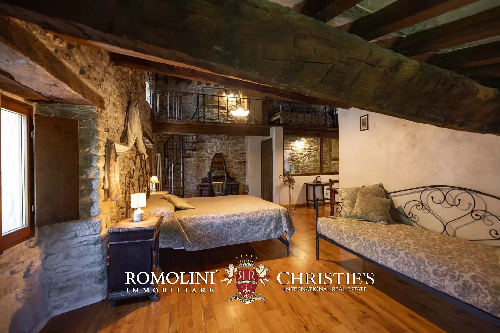 10 Bedroom Chateau's Image 38