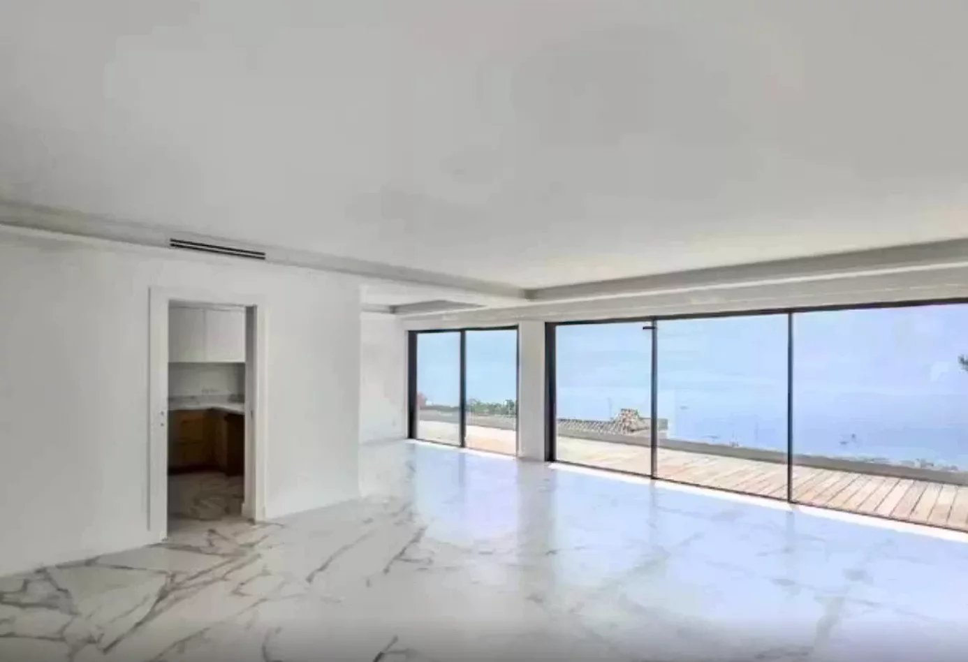 ROQUEBRUNE CAP MARTIN - SUPERBE VILLA CONTEMPORAINE 5 PIÈCES AVEC VUE PANORAMIQUE MER PISCINE DOUBLE GARAGE PARKING