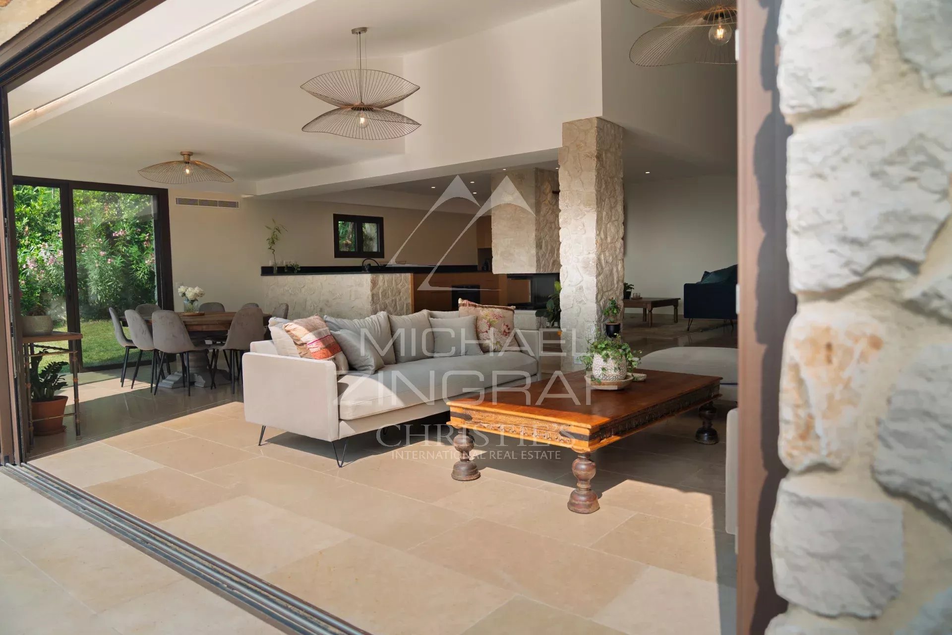 4 Bedroom Villa/Townhouse's Image 5