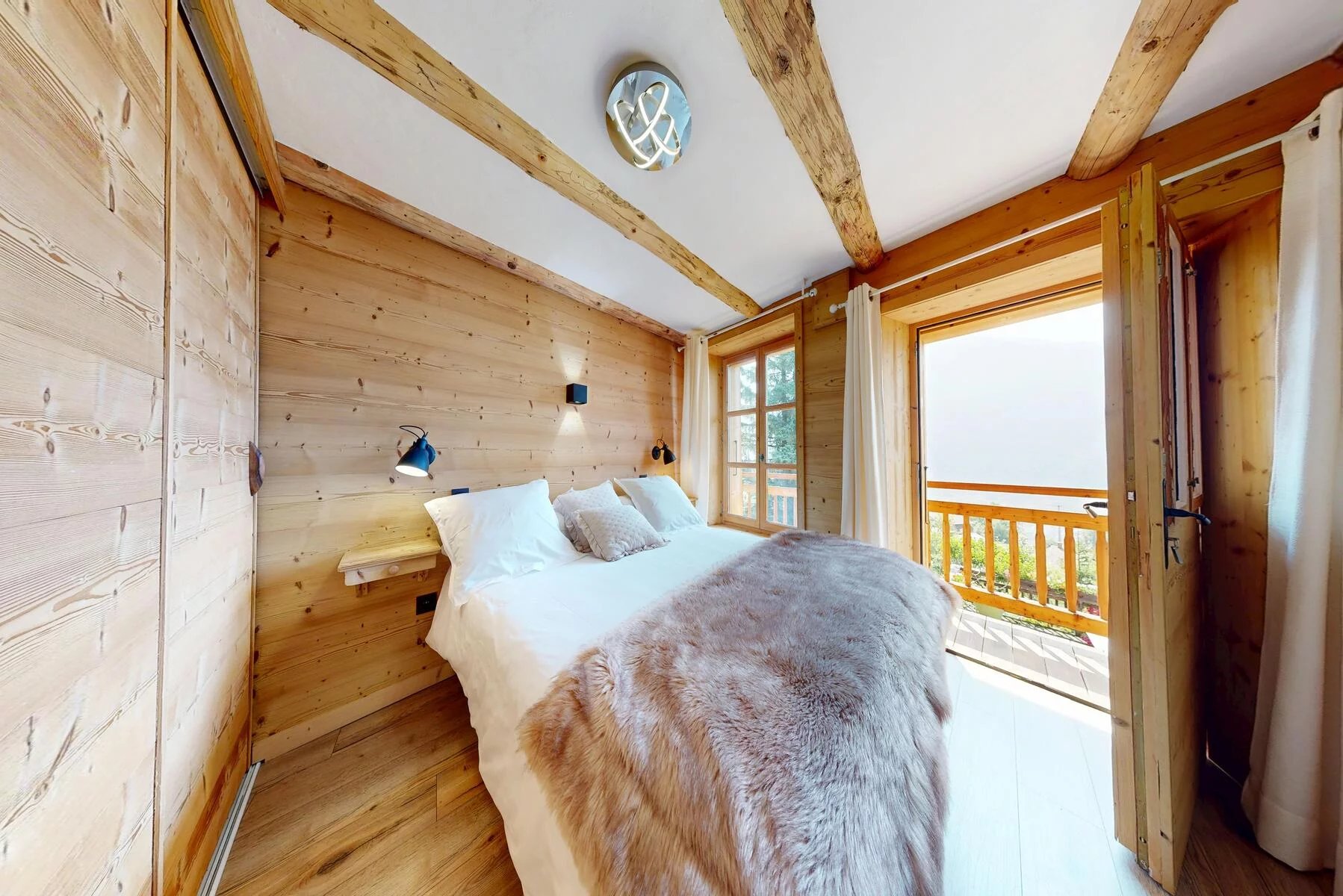 Photo of PASSY - 4 bedroom apartment with a large terrace and pool