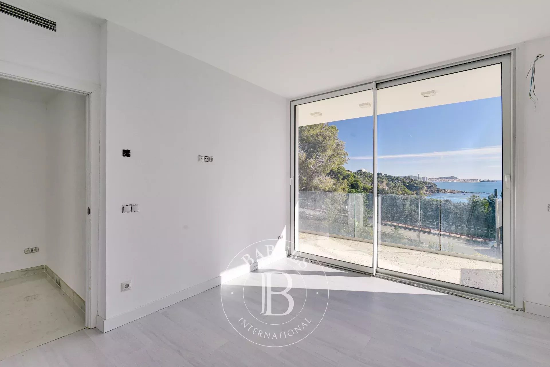 Fantastic newly built villa in Sant Antoni de Calonge with sea views on the Costa Brava. - picture 33
