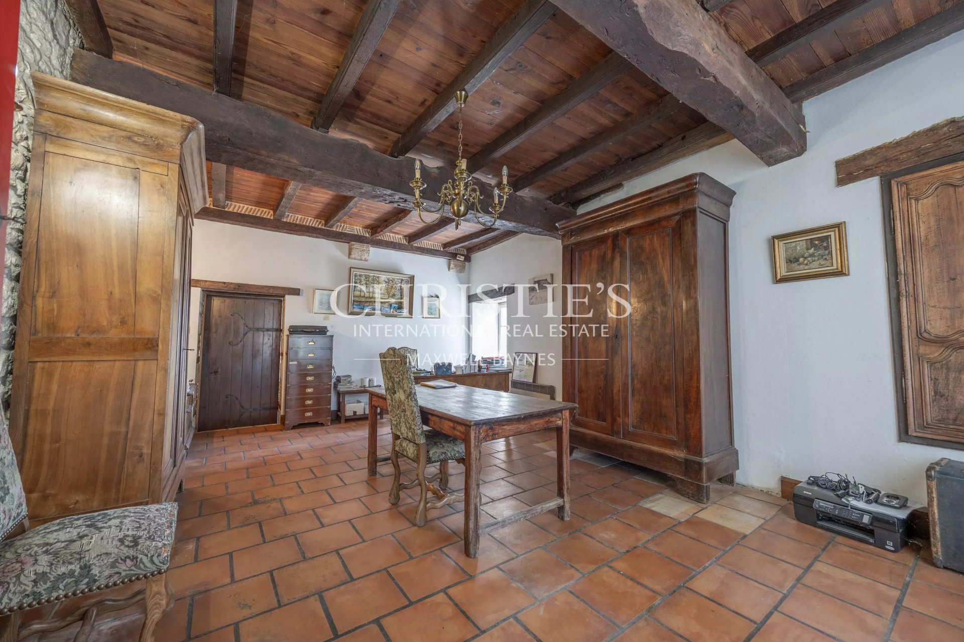10 Bedroom Villa/Townhouse's Image 13