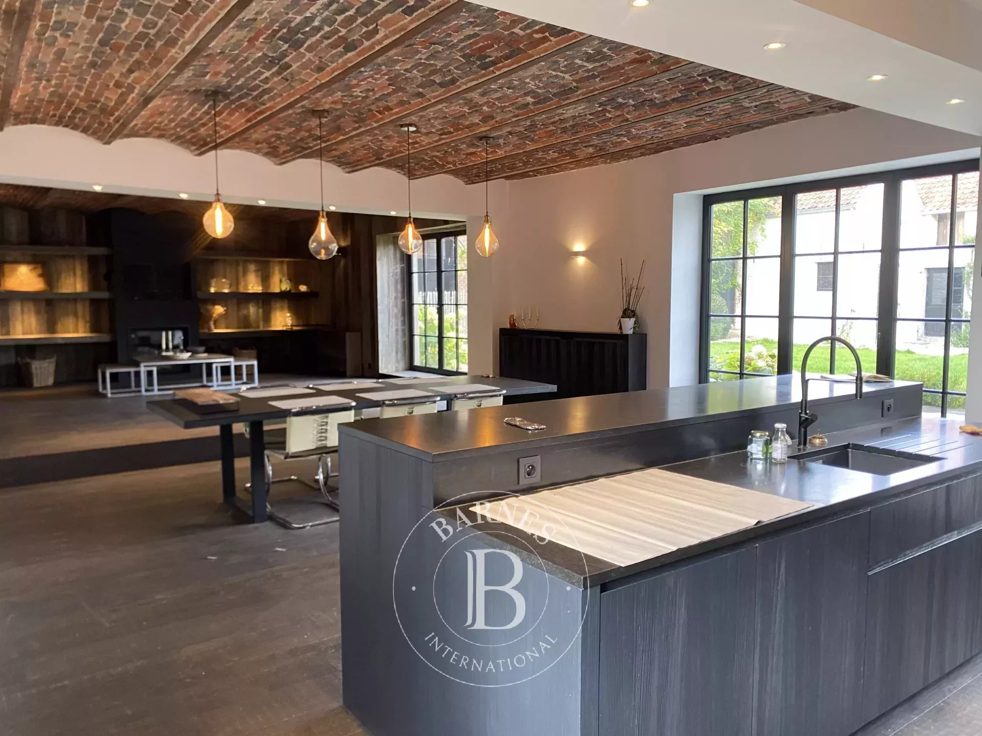 Feluy - Renovated farmhouse with stables, meadows and easy access to the E19