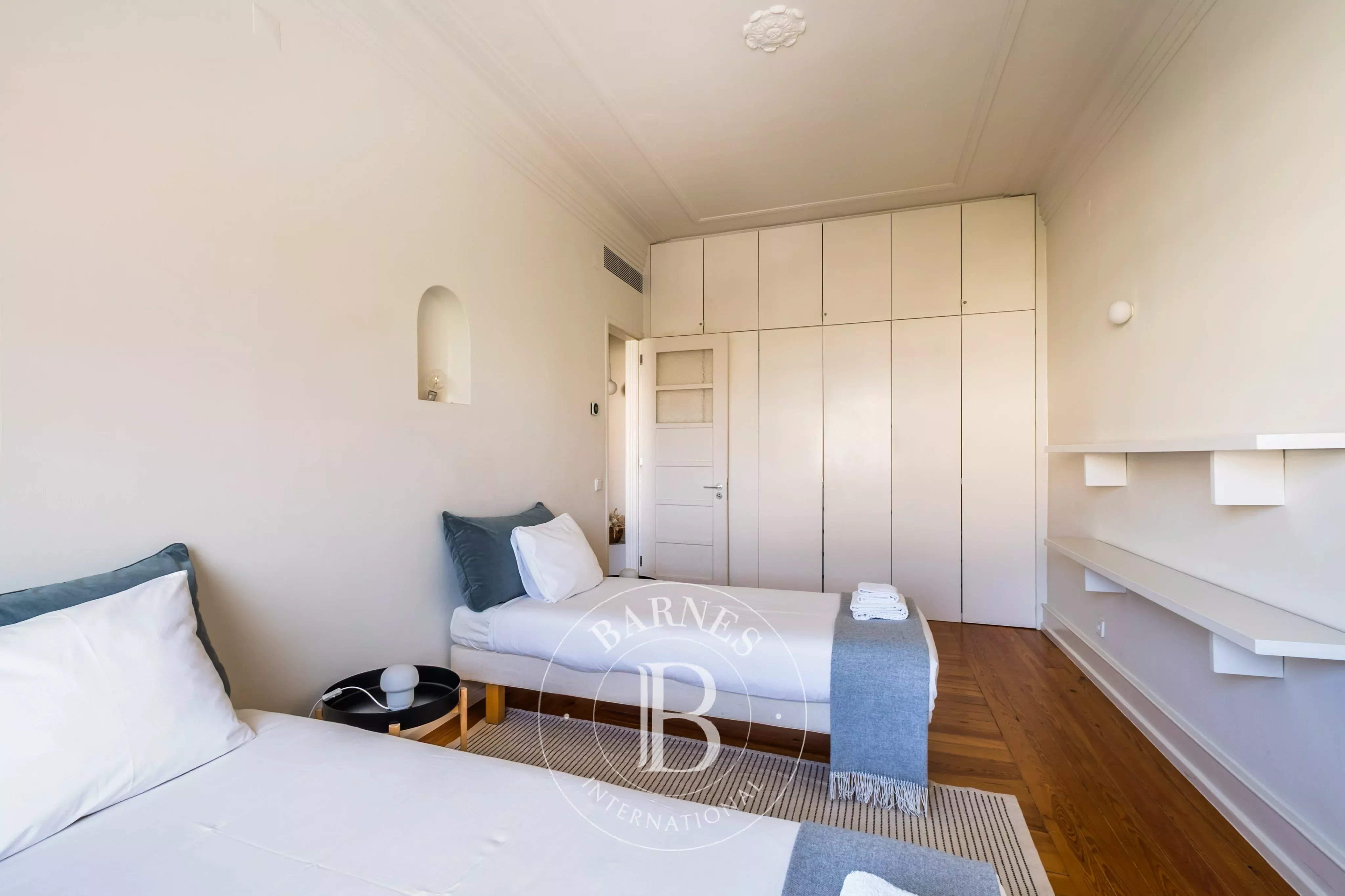 Centrality and comfort