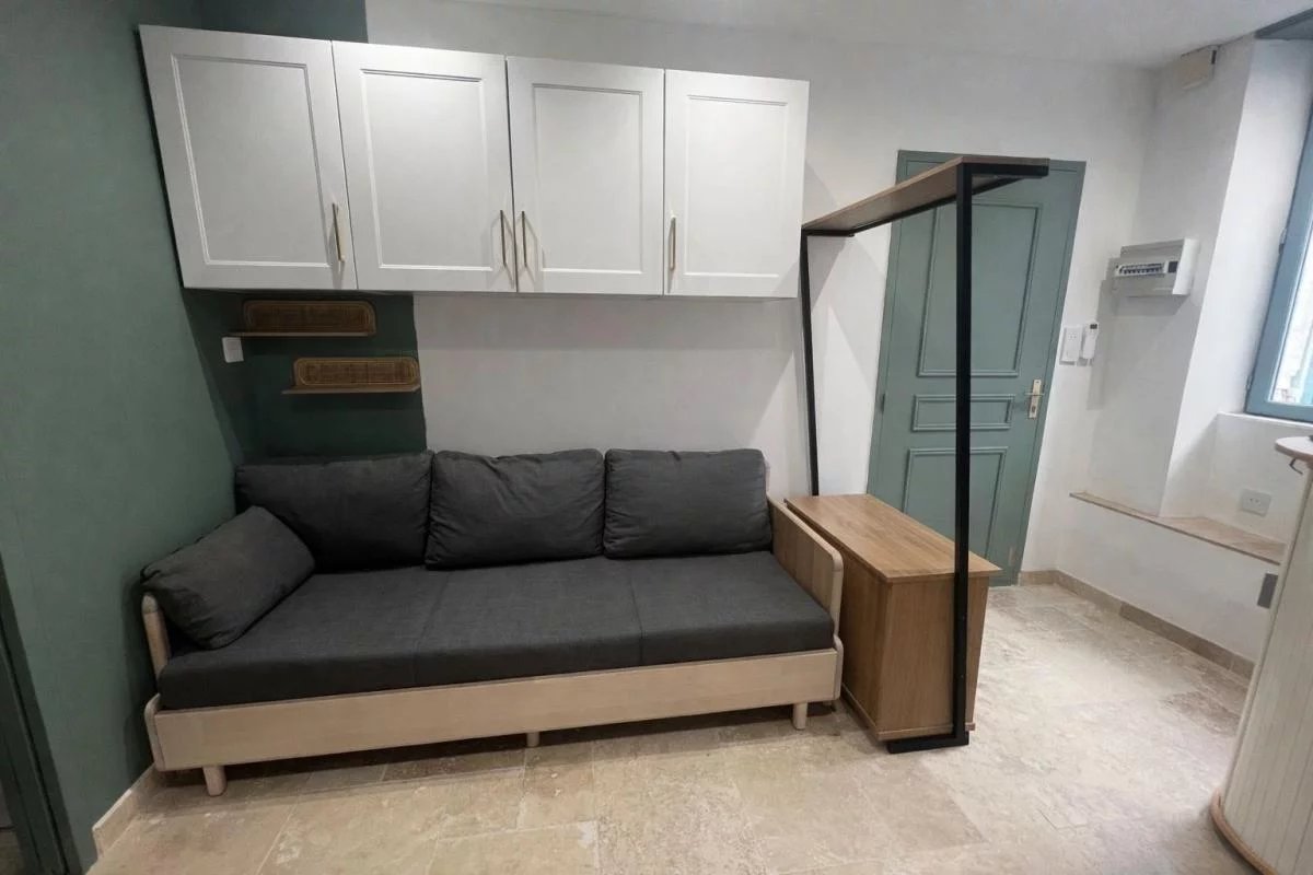 STUDIO/ RUE DES FRANCAIS