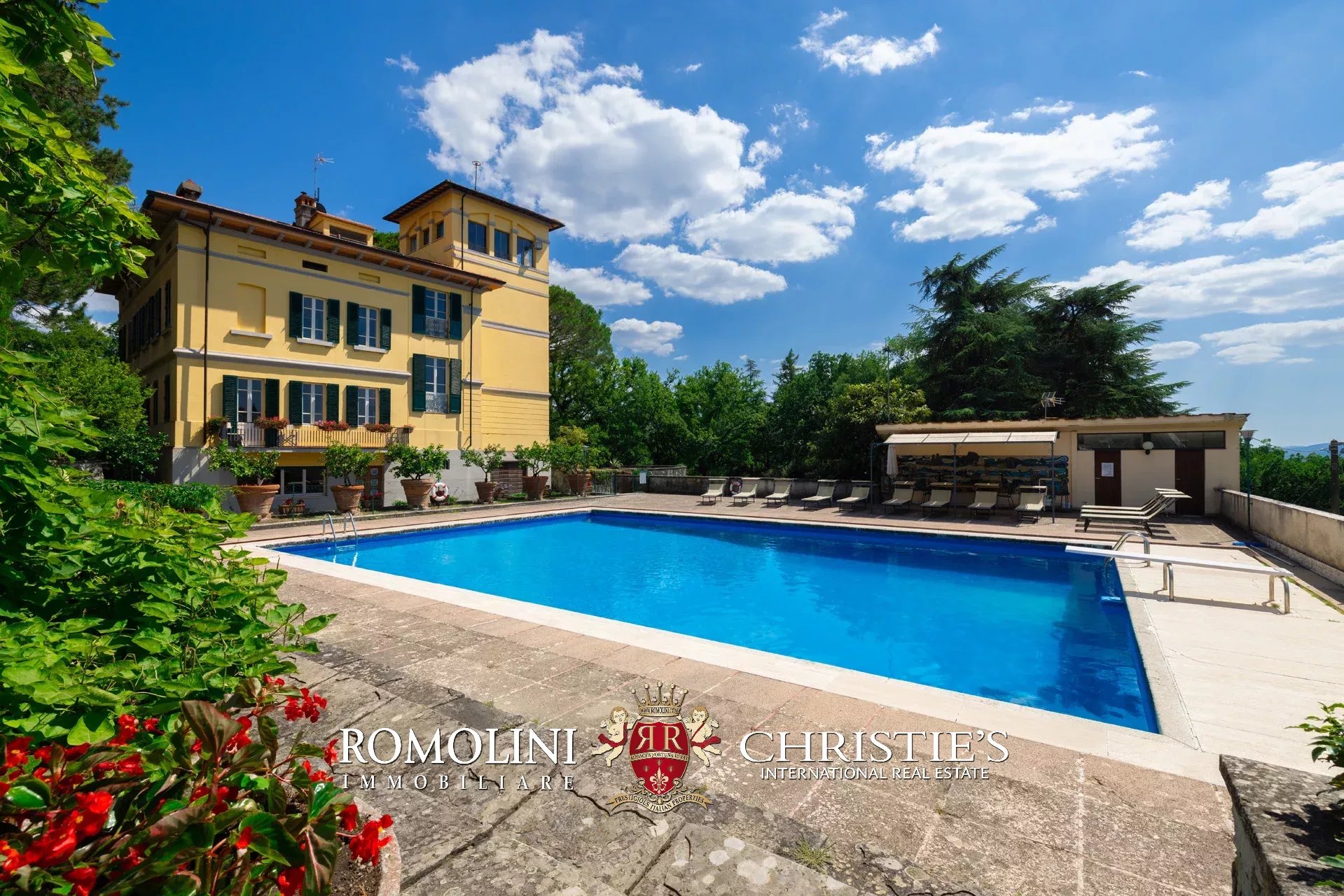 11 Bedroom Villa/Townhouse's Image 5