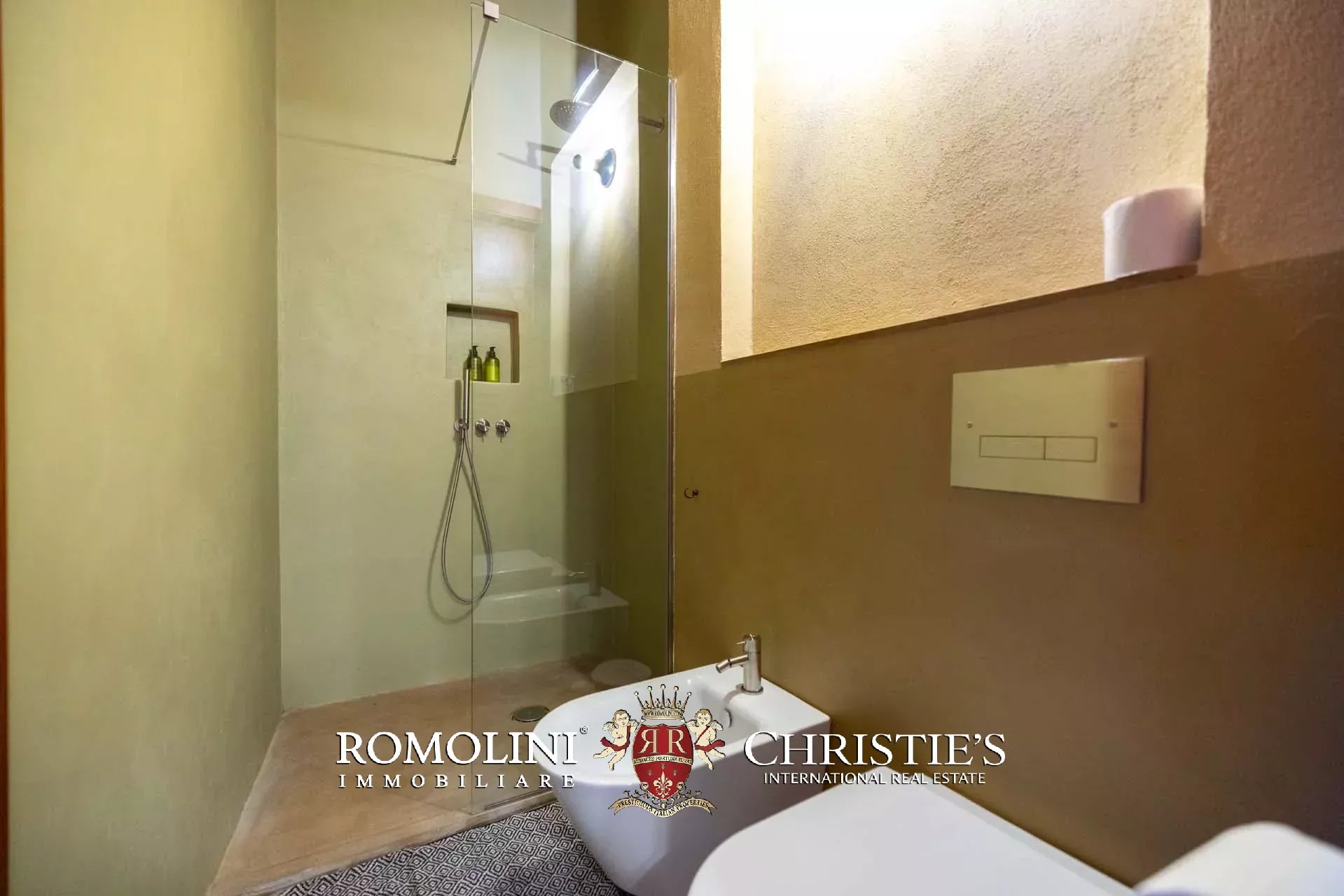 16 Bedroom Villa/Townhouse's Image 41