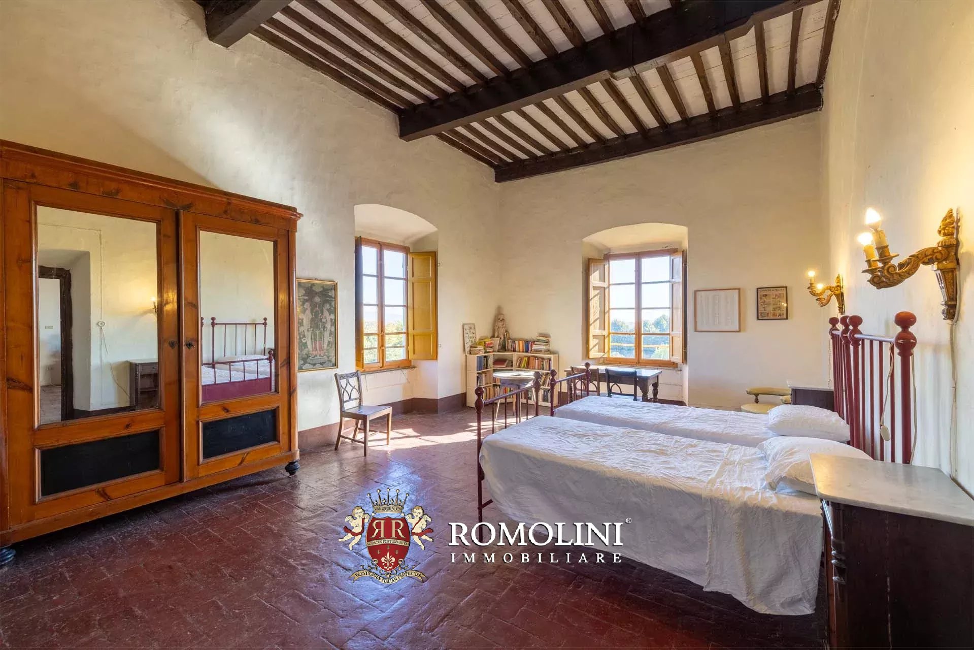 14 Bedroom Villa/Townhouse's Image 47