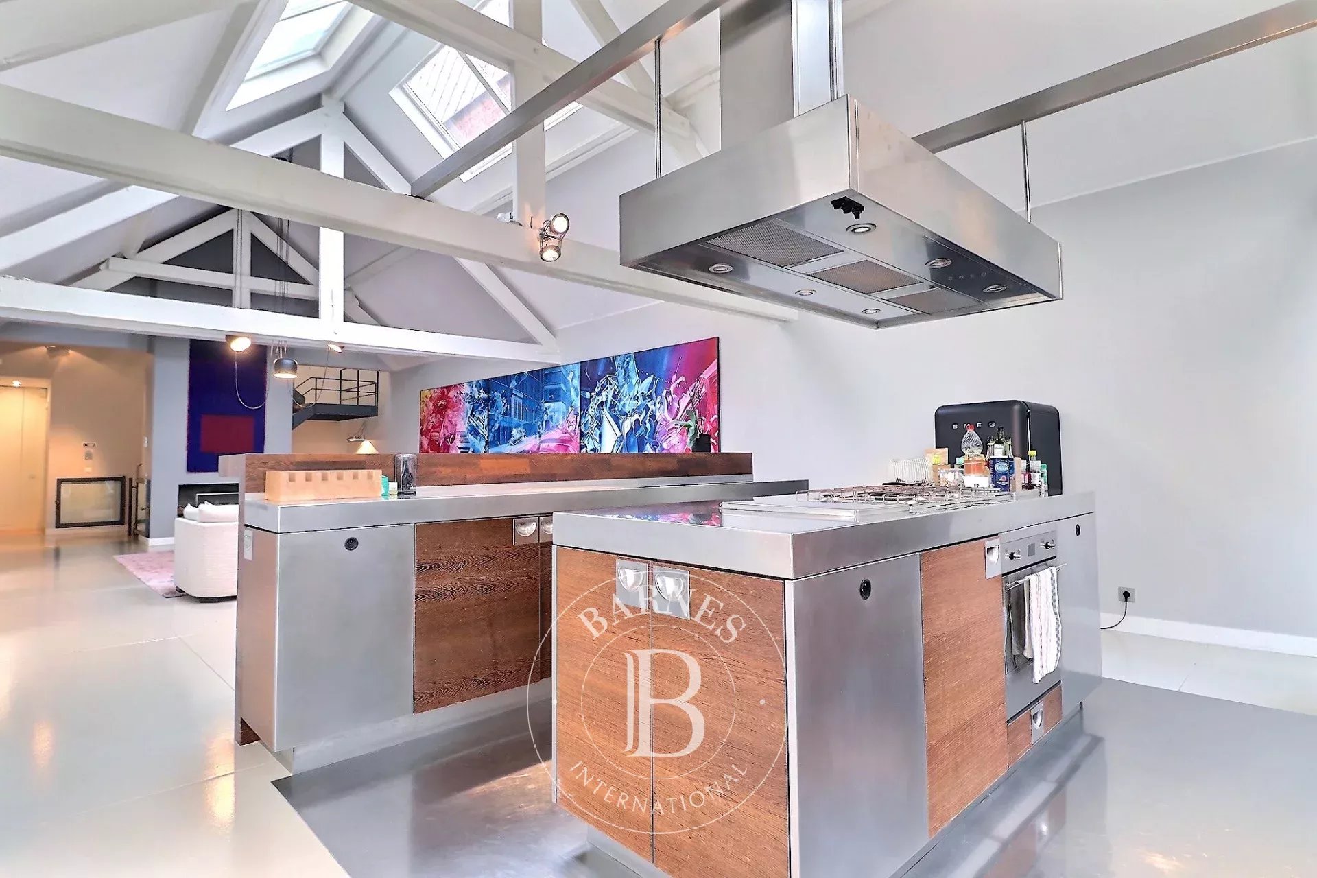 Châtelain - Town house of +/- 450m2 with 6bed + swimming pool