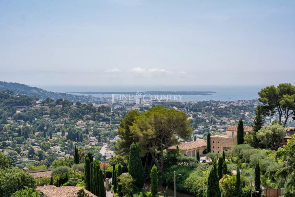 Apartment for sale in Mougins — Unique pair of village houses in heart of MOUGINS VILLAGE