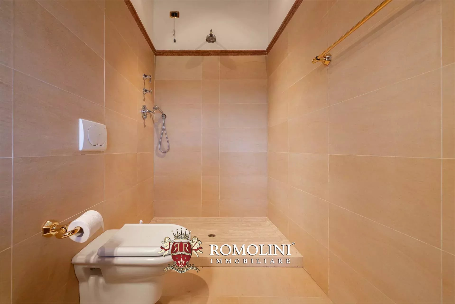 10 Bedroom Villa/Townhouse's Image 139
