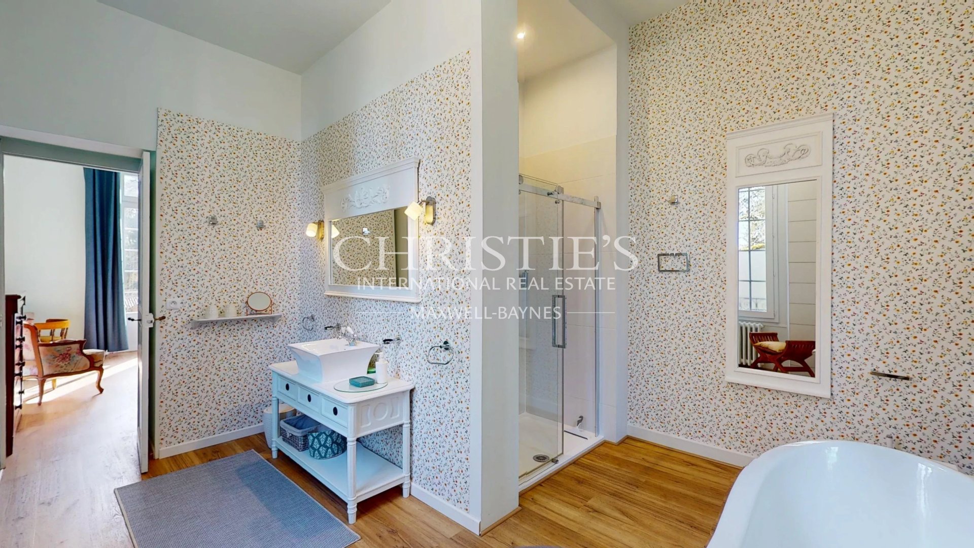 10 Bedroom Chateau's Image 14