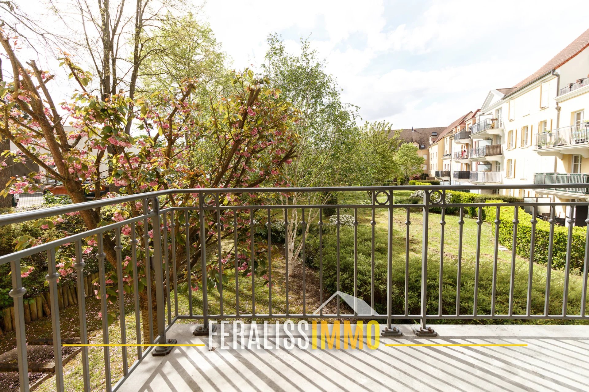 Lumineux F3 situé au coeur de ville !