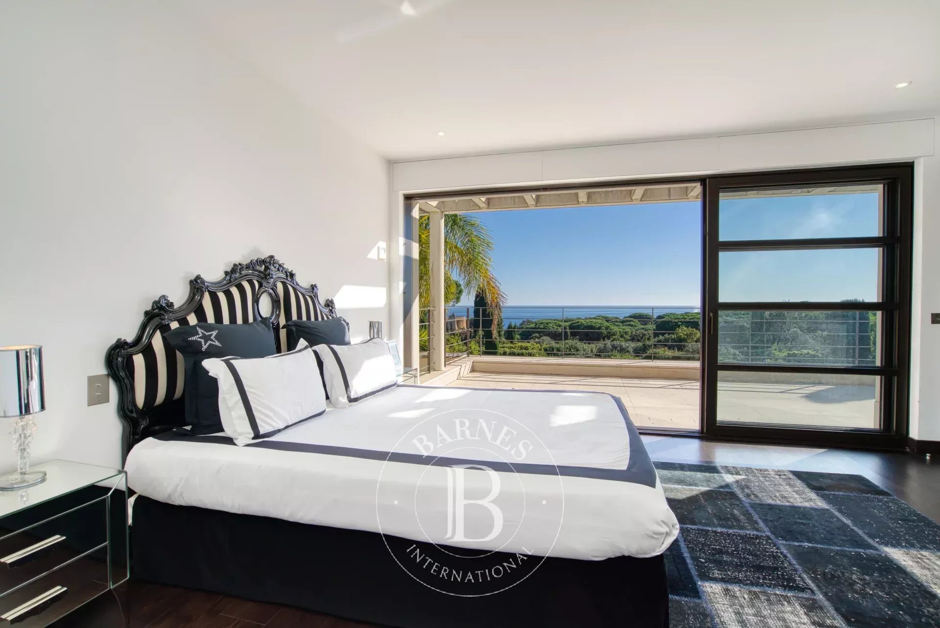 RAMATUELLE - LA QUESSINE - EXCEPTIONAL PROPERTY WITH SEA VIEW - picture 8 title=