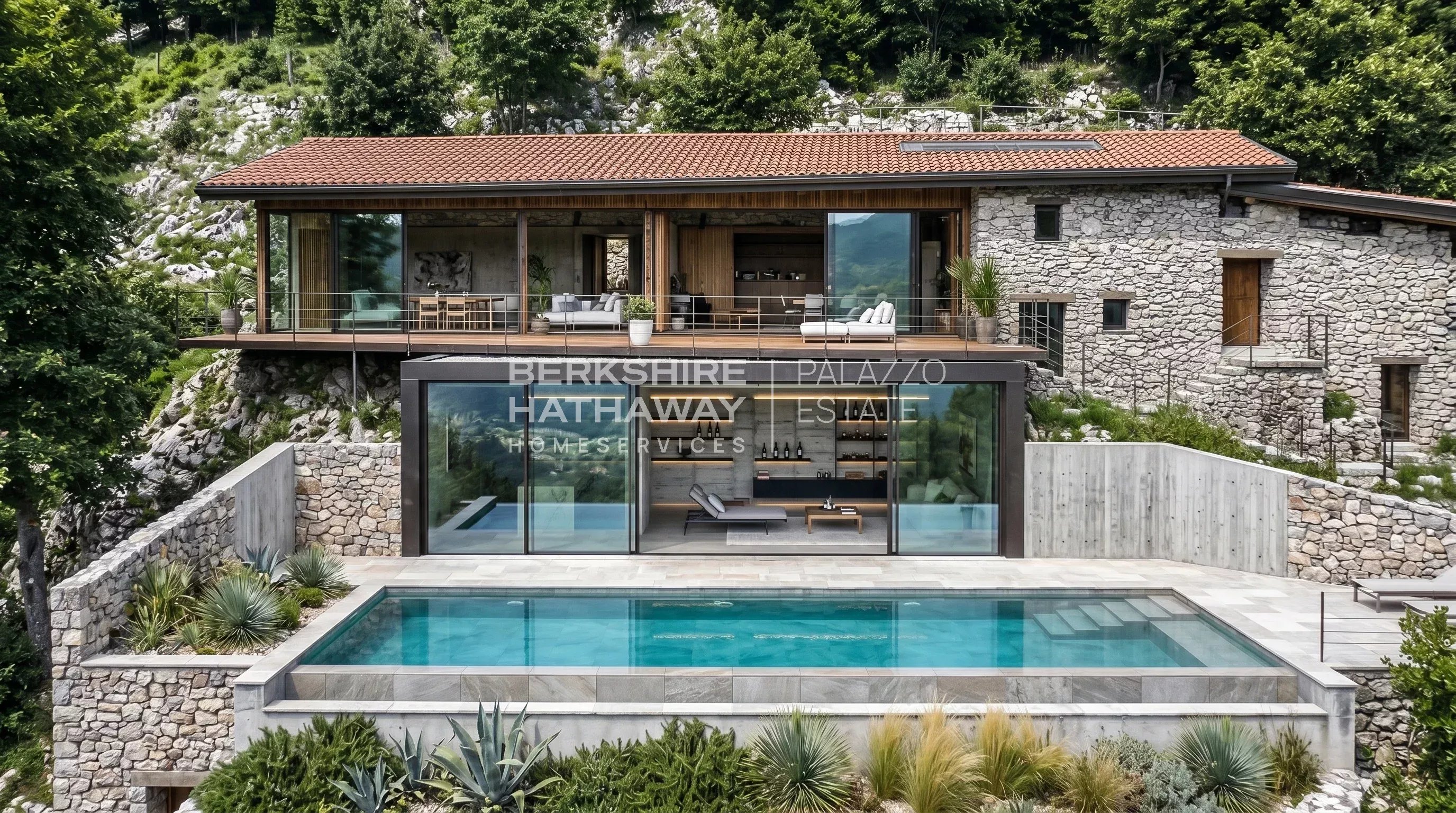 Villa in Cernobbio - view 1