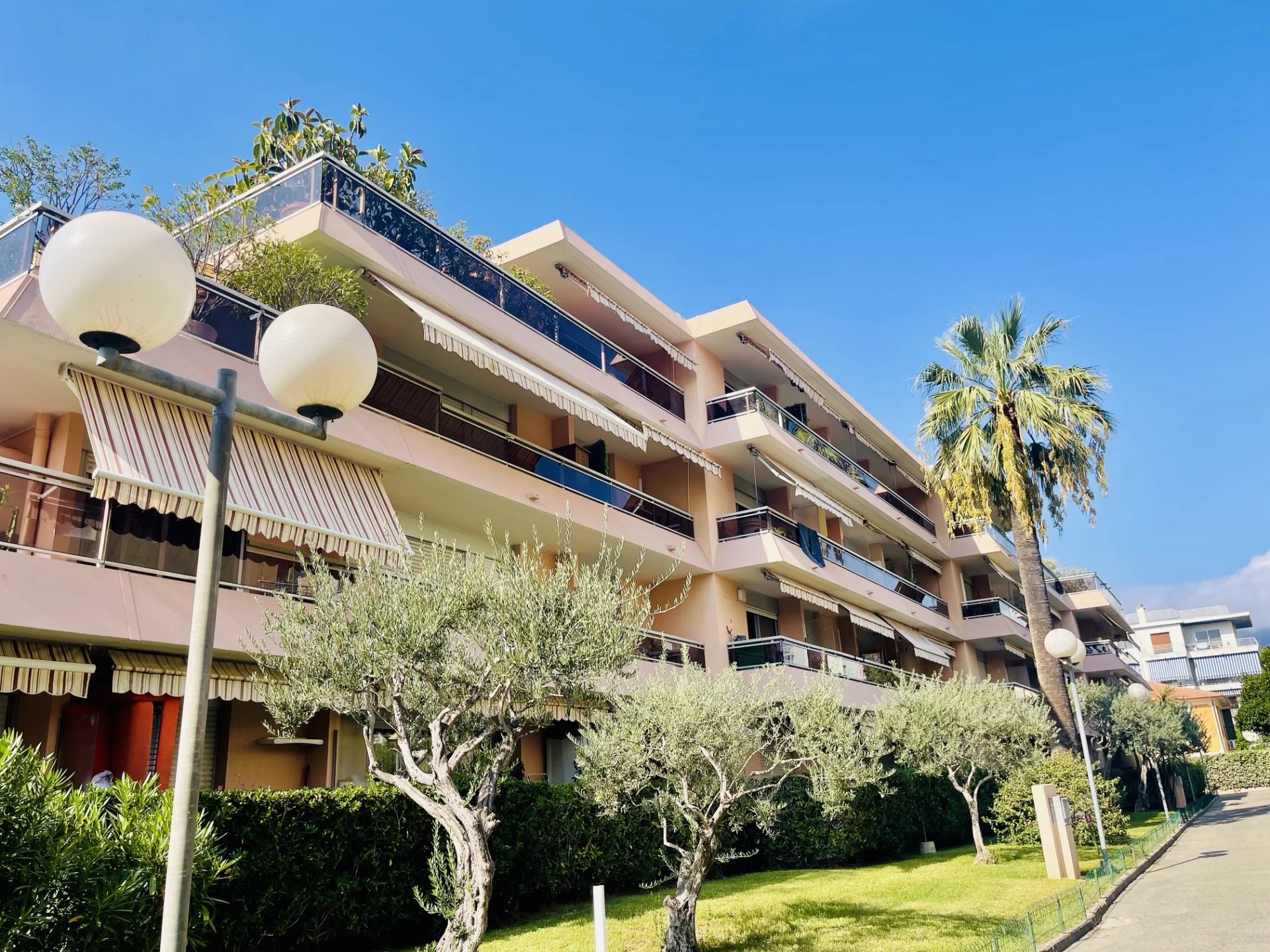 Appartement 1 pièce 22 m² · à Roquebrune-Cap-Martin · 22 m² · 127 000 €