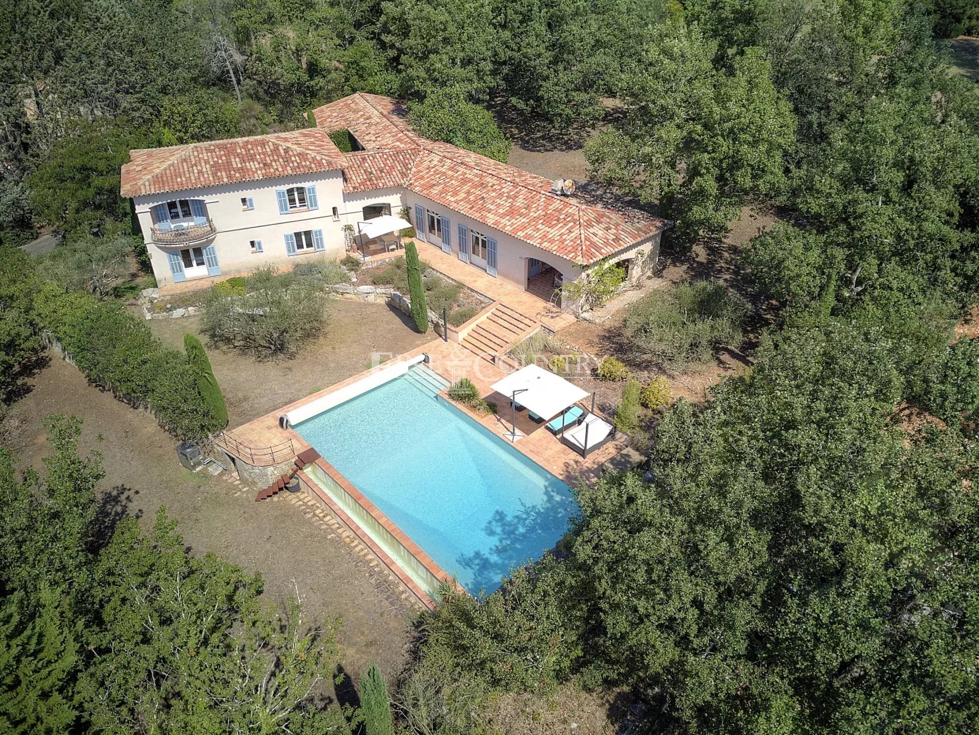 Photo of Villa for sale in Saint-Paul-en-Forêt