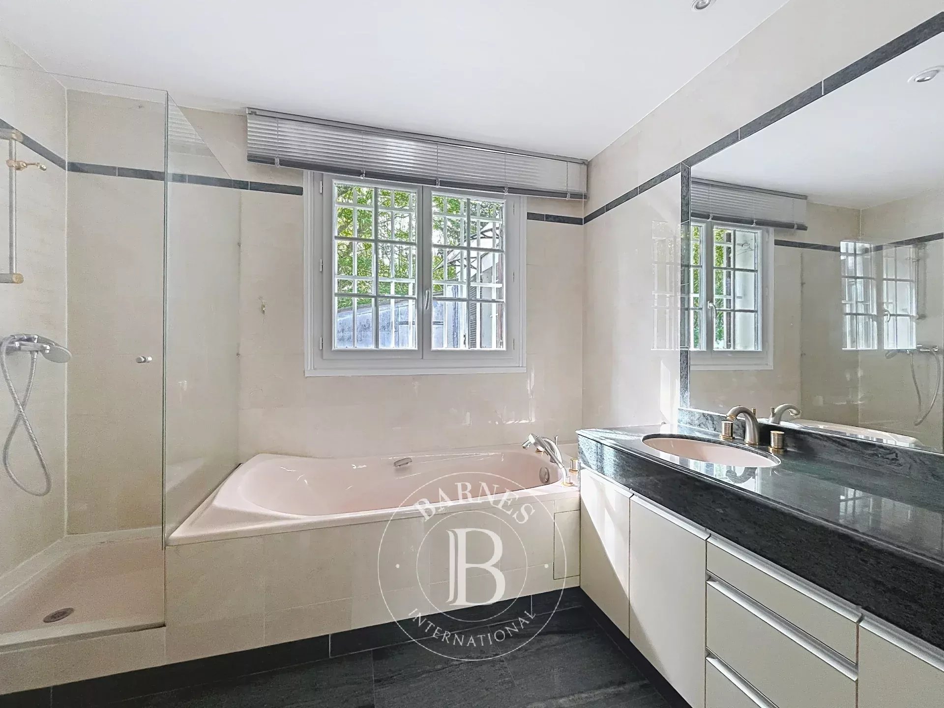 Vaucresson  - House 4 Bedrooms - picture 12