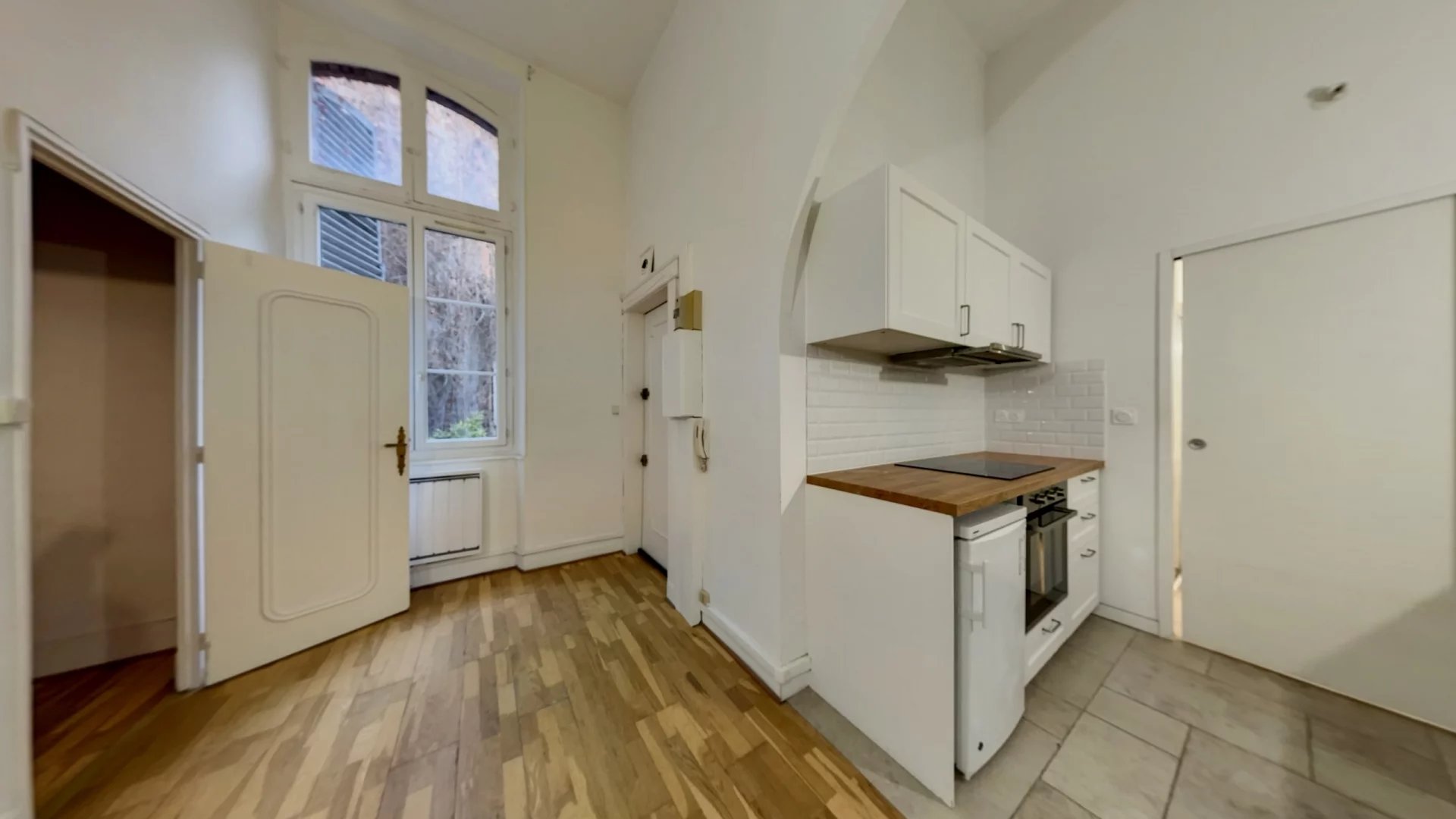CAPITOLE, Superbe T1 bis duplex de 37 M² libre