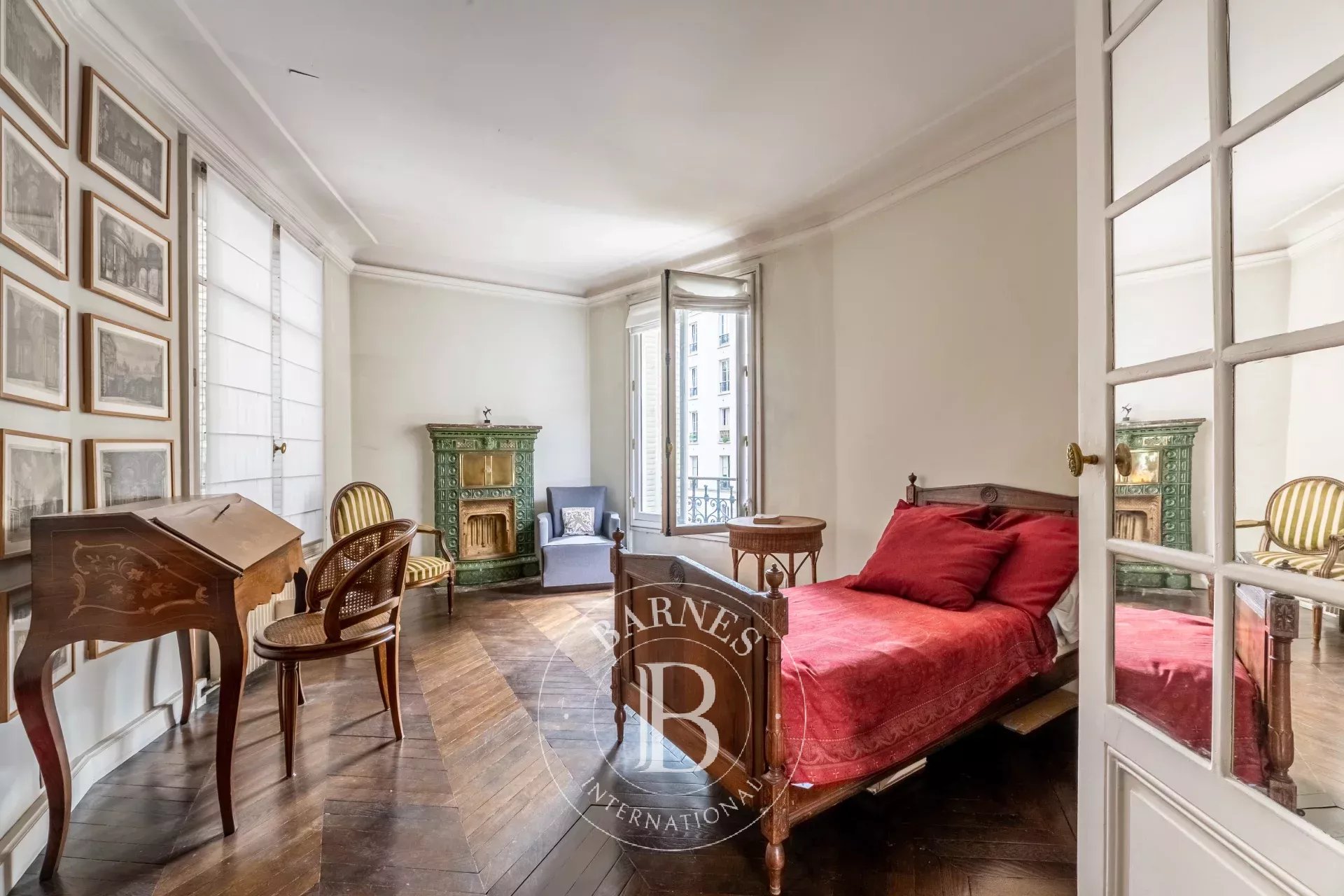 PARIS 5 - SAINT JACQUES  - TWO/THREE BEDROOMS - PERIOD CHARM - picture 7