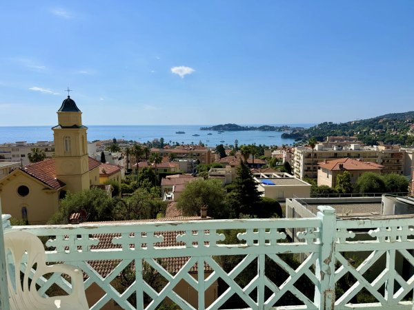 BEAULIEU-SUR-MER – Character Apartment with Panoramic Sea Views — photo 1