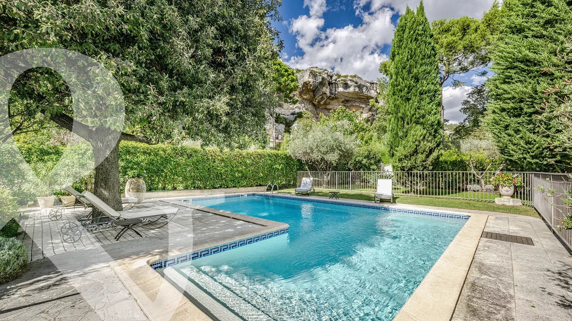 MAGNIFIQUE VUE SUR LES BAUX DE PROVENCE