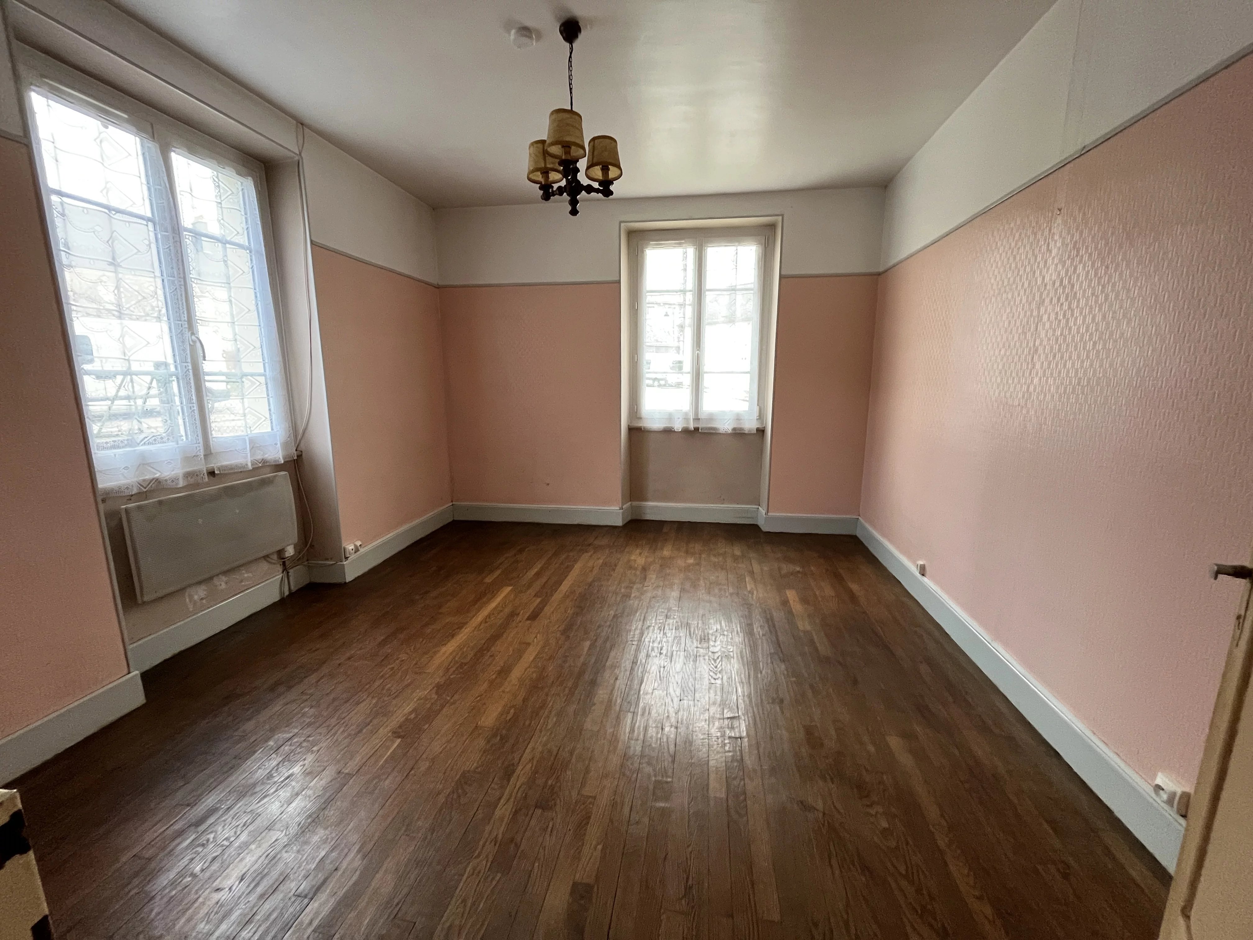 A vendreMaisons de campagne Grande maison avec deux logements – centre de Planchez — photo 10