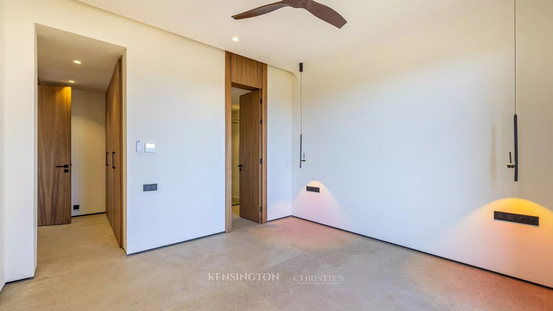 4 Bedroom Villa/Townhouse's Image 20
