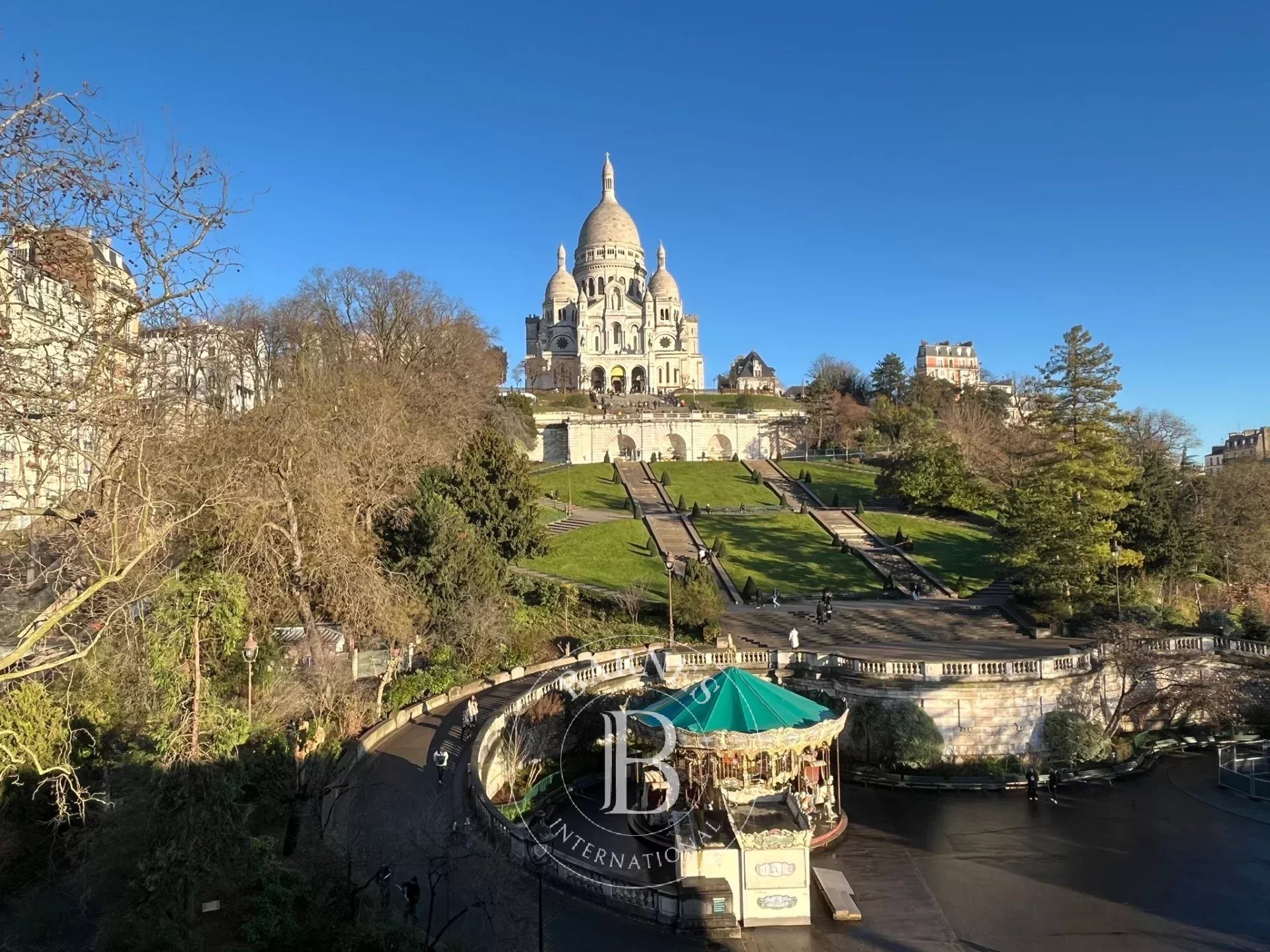 Apartment Paris 75018  -  ref 86506882 (picture 1)