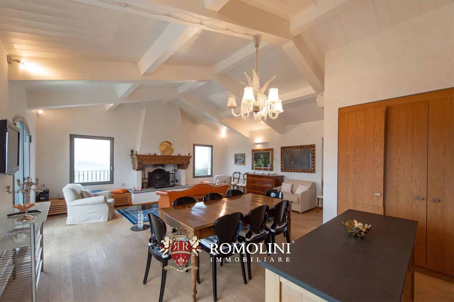 11 Bedroom Vineyard's Image 64