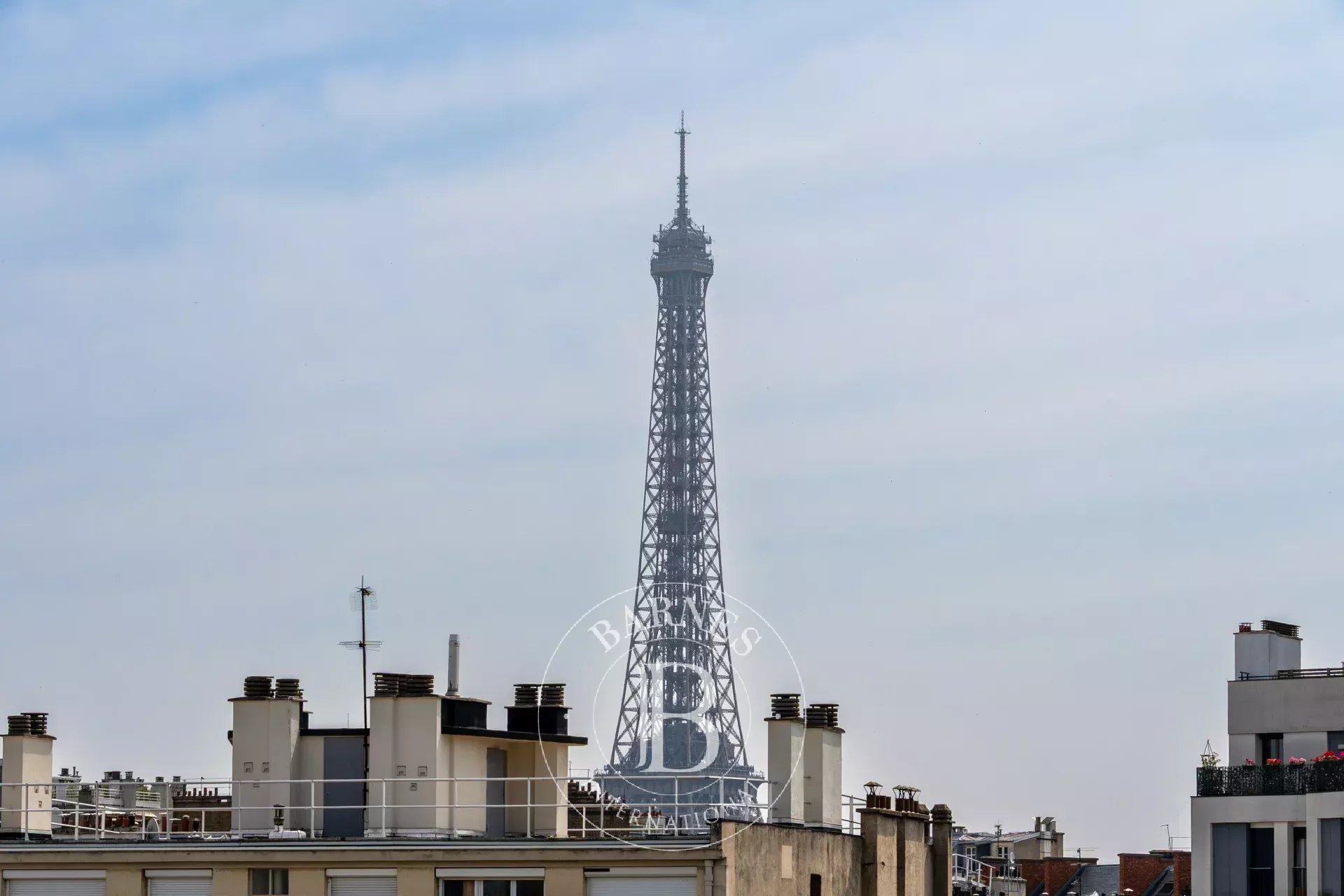 Paris 16 / LA MUETTE - 2-bed - balconies - View of the Eiffel Tower - picture 16