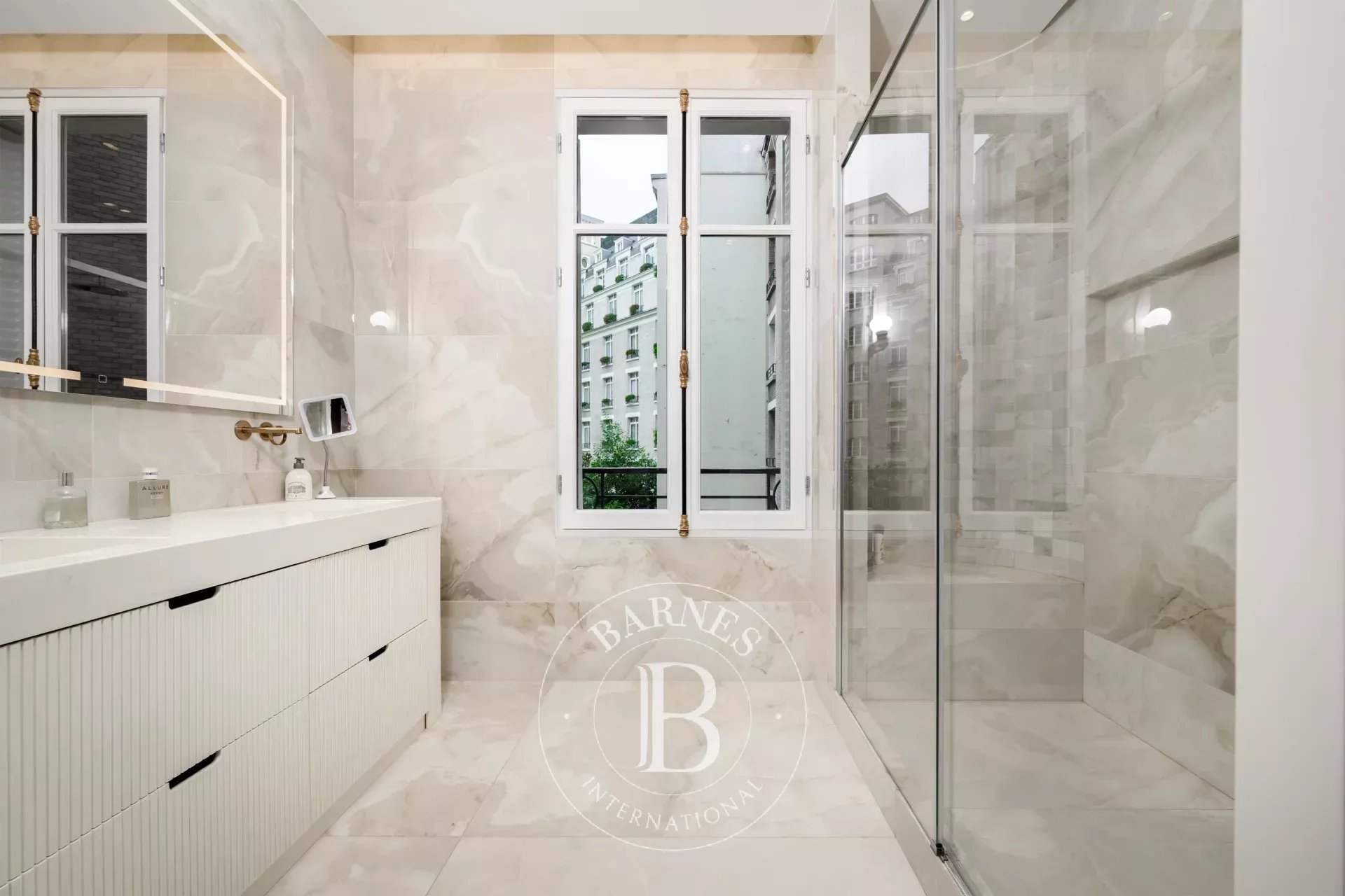 Daire Paris 8ème - picture 10