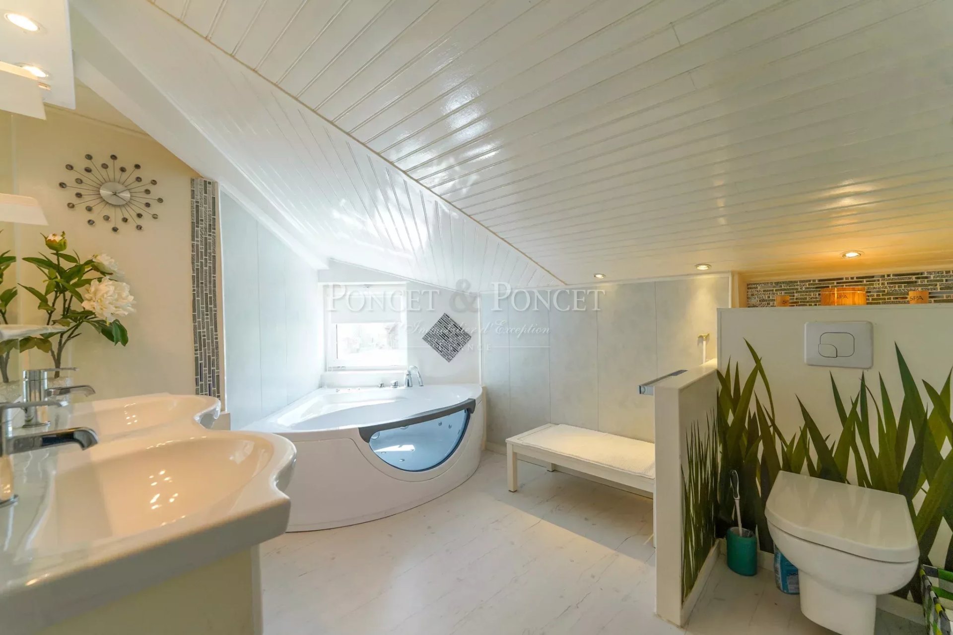 4 Bedroom Villa/Townhouse's Image 9