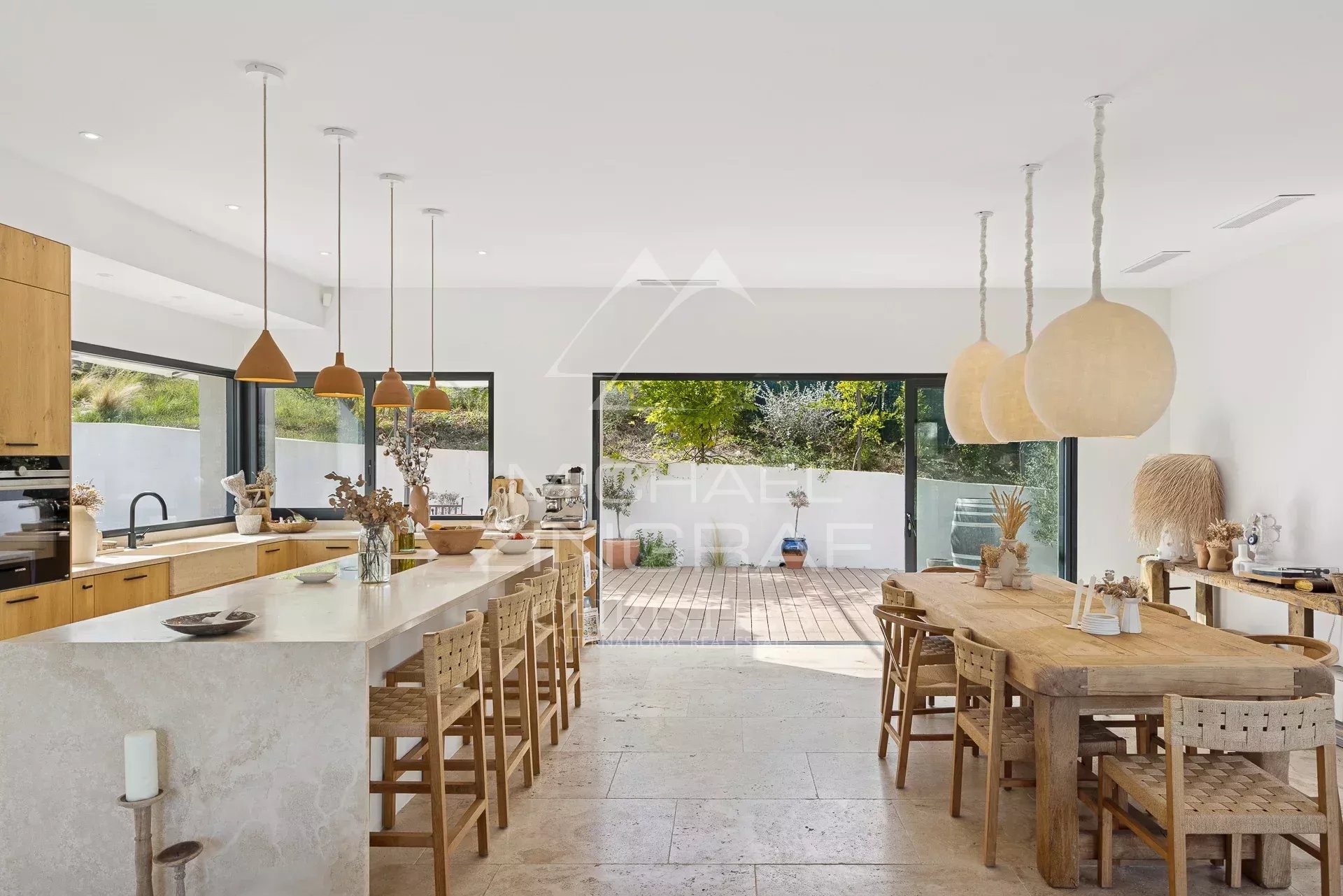 3 Bedroom Villa/Townhouse's Image 4