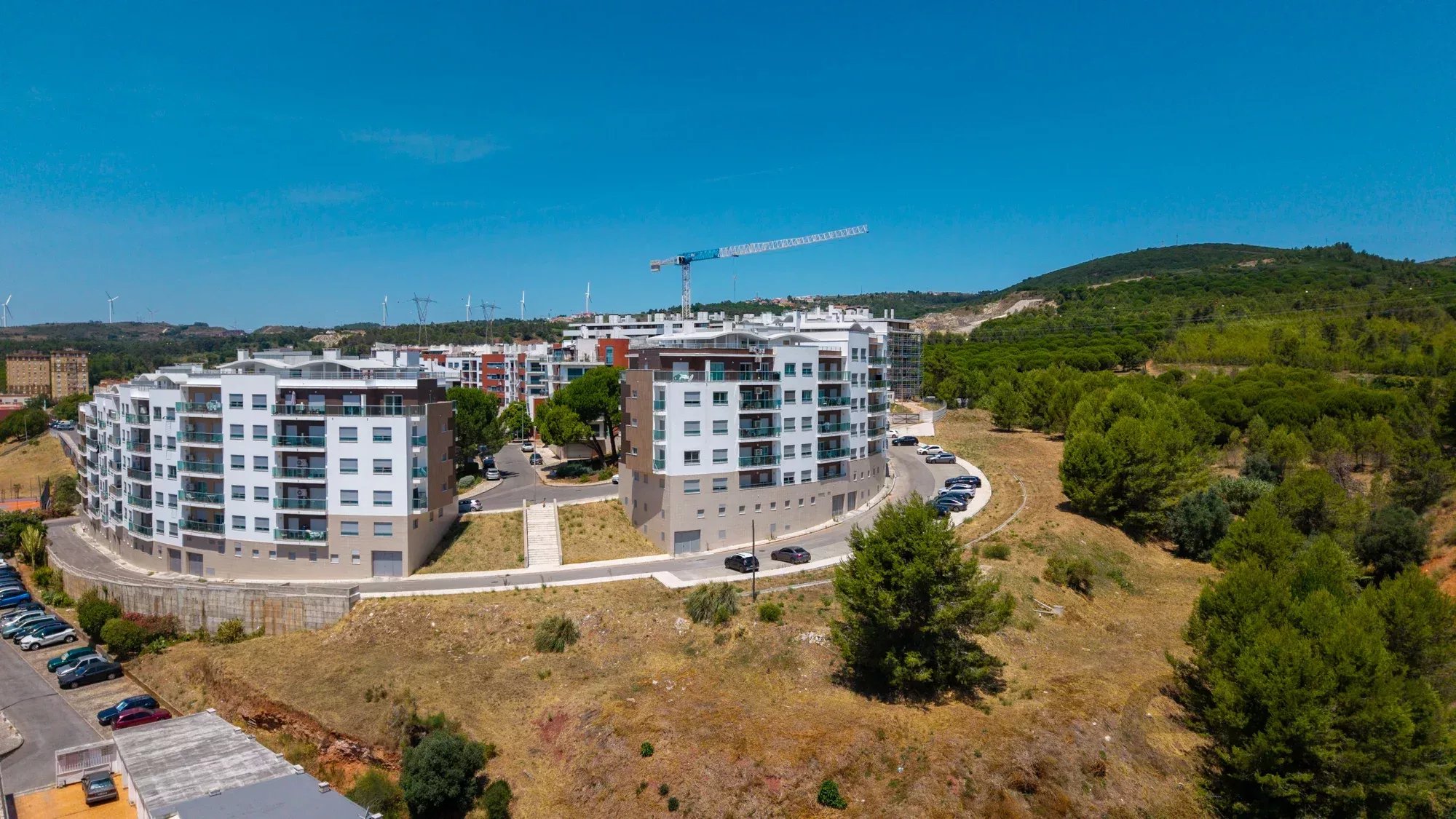 Amazing Two‑Bedroom Apartment with River View and Garage 87152839 image 26
