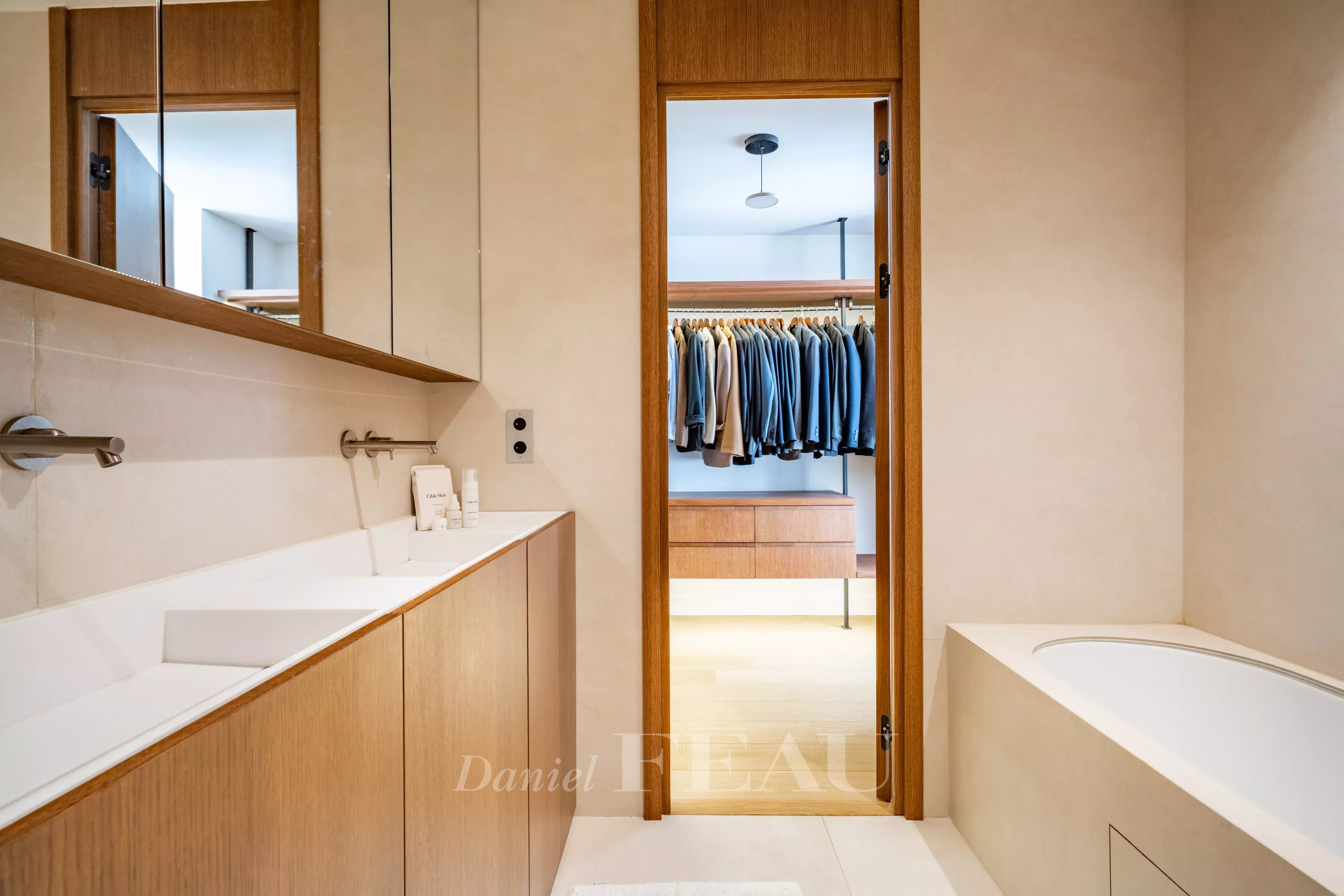 Sale Apartment Paris 7th
