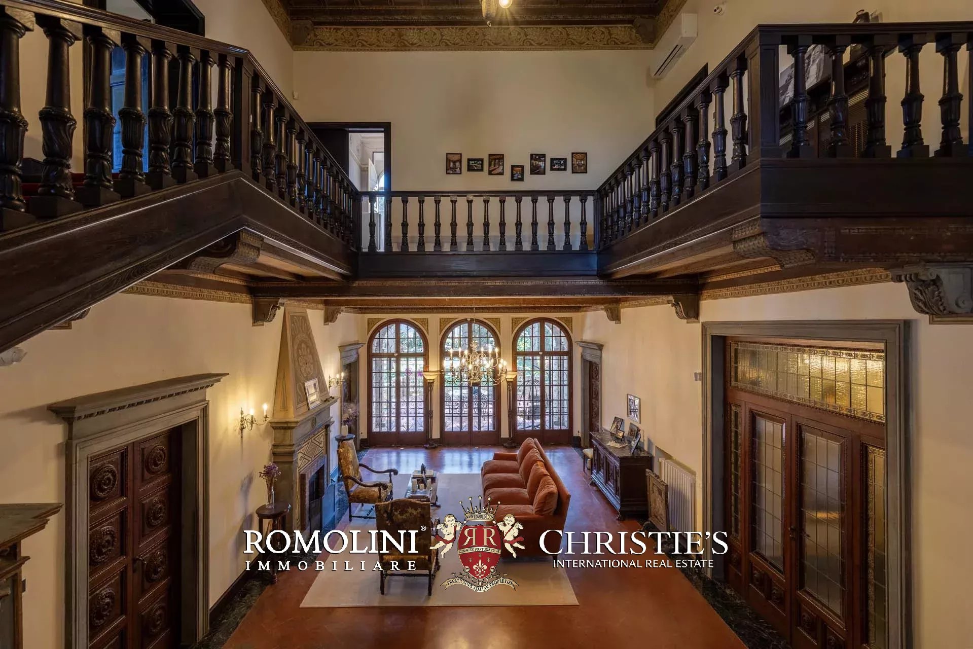 8 Bedroom Villa/Townhouse's Image 29