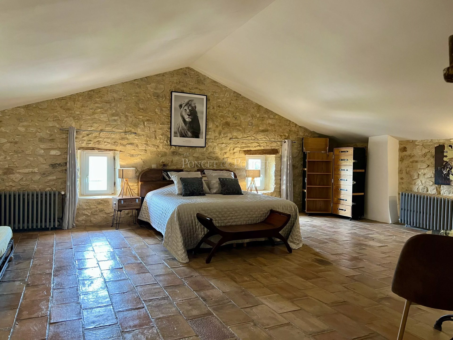 10 Bedroom Villa/Townhouse's Image 15