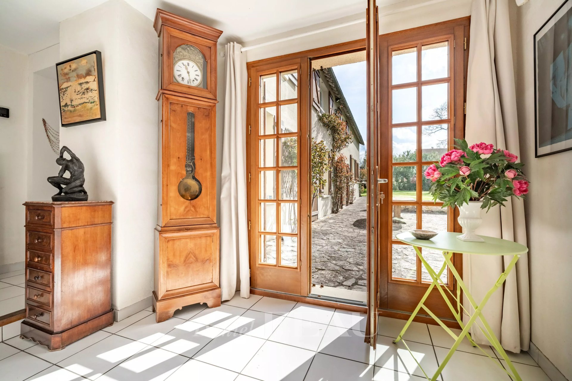 5 Bedroom Villa/Townhouse's Image 8