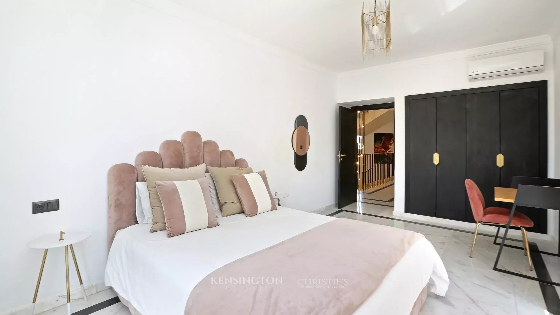 4 Bedroom Villa/Townhouse's Image 12