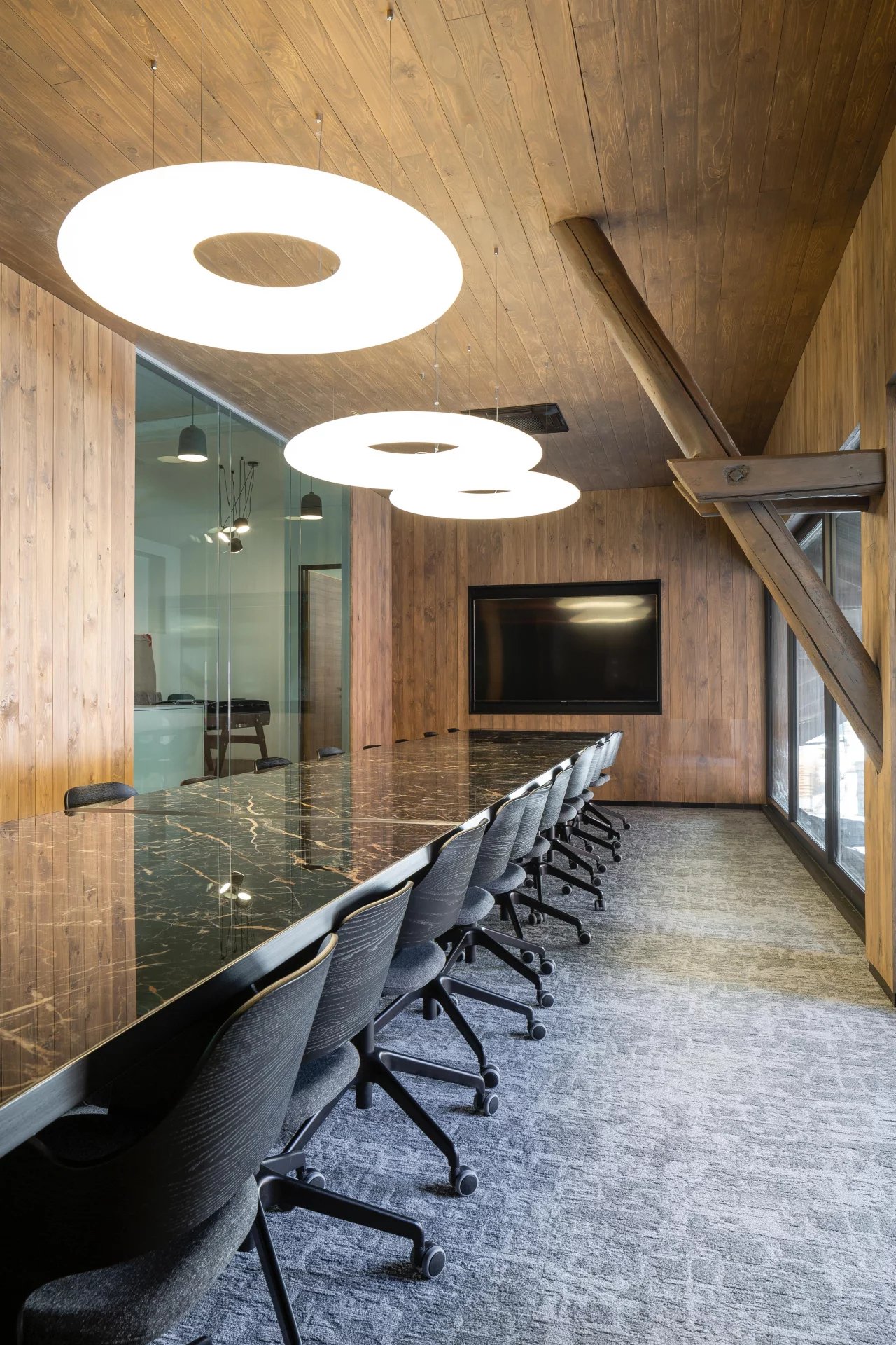 Agence immobilière de EIRES REAL ESTATE SARL