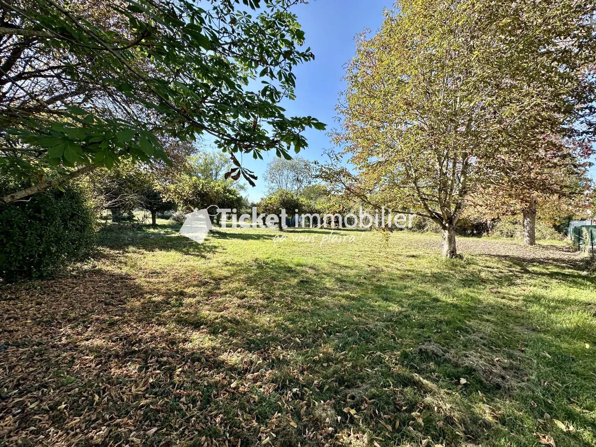 🟩 Terrain constructible 729 m² — photo 4