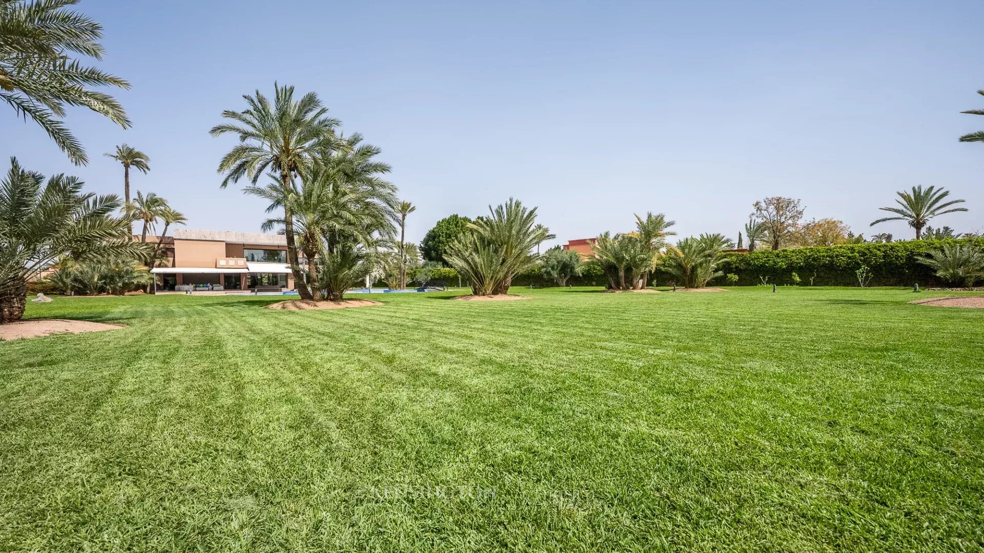 9 Bedroom Villa/Townhouse's Image 21